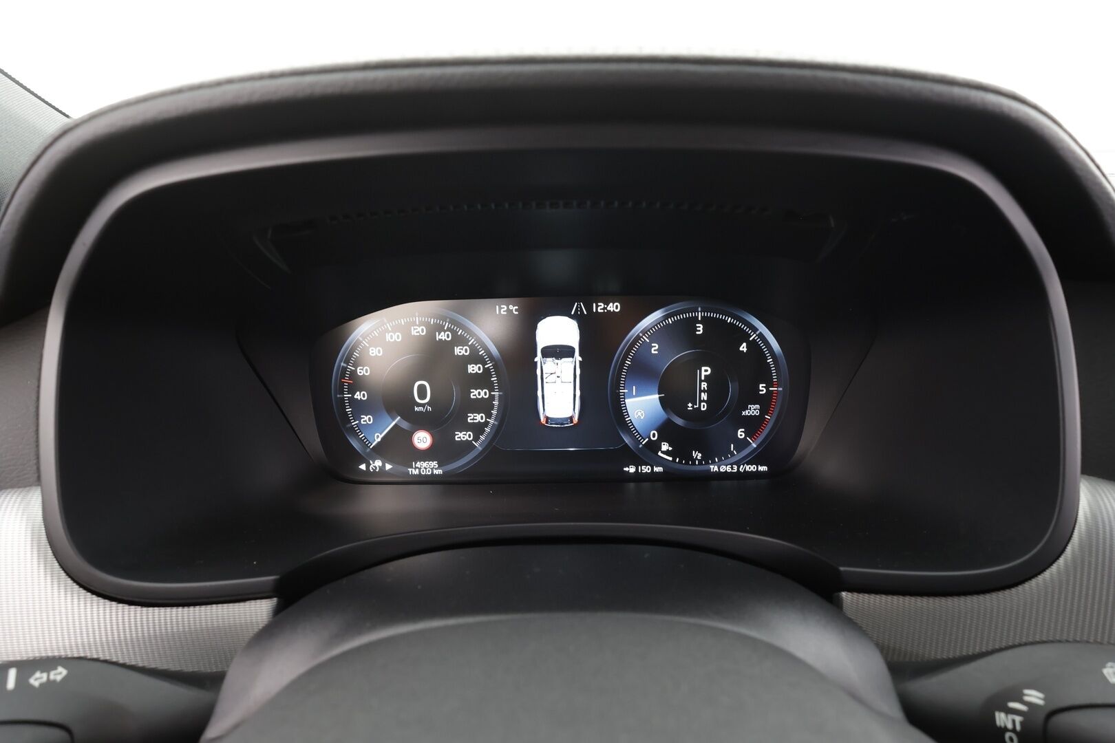 Volvo V90 2019 D3 R-Design aut - Webasto | HUD | ACC | Full-LED | Sportpenkit | Kamera | Kaistavahti | Navi | Keyless  | R-Design sisä- ja ulkopaketti | Kahdet renkaat alumiinivanteilla | Merkkihuollettu 