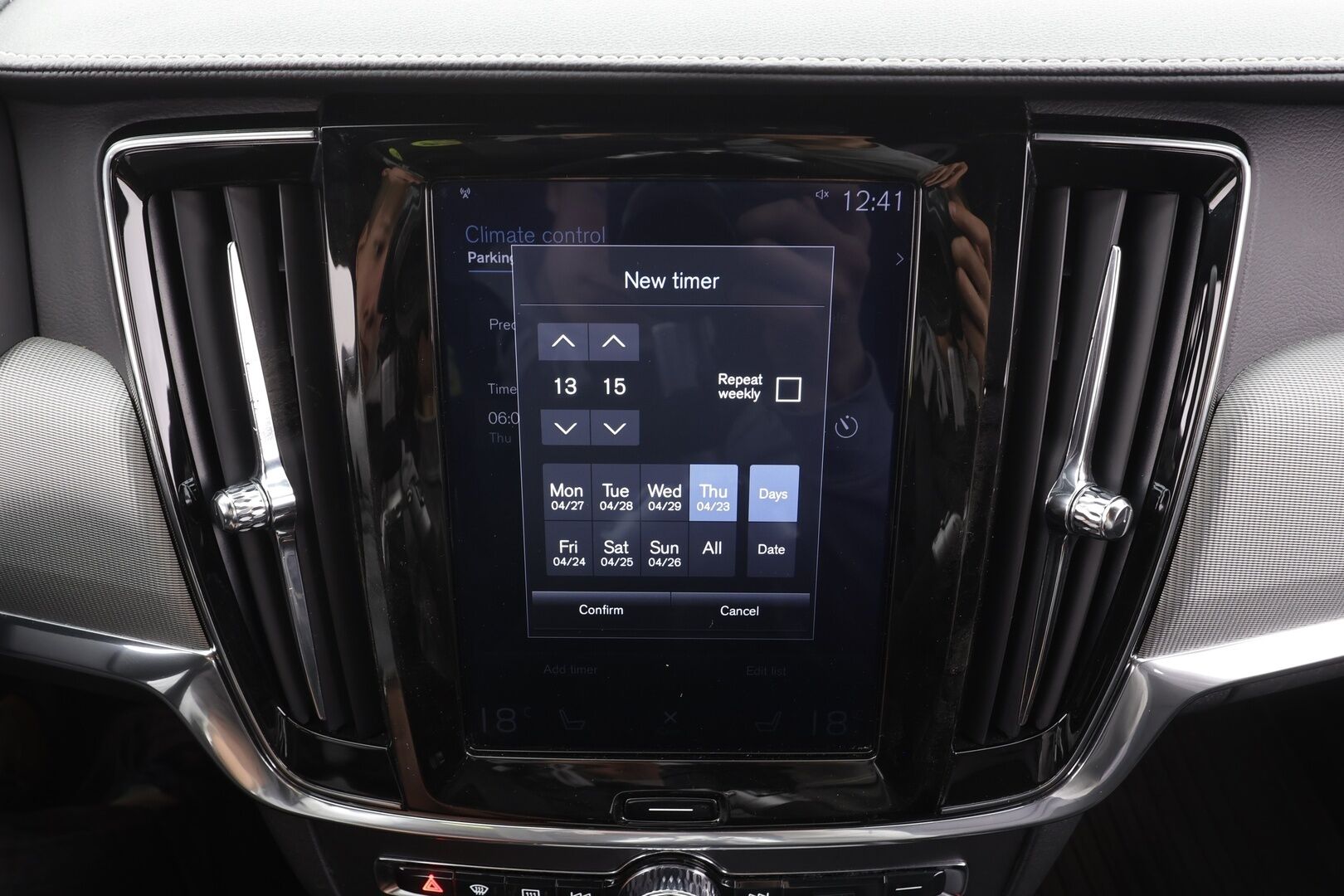 Volvo V90 2019 D3 R-Design aut - Webasto | HUD | ACC | Full-LED | Sportpenkit | Kamera | Kaistavahti | Navi | Keyless  | R-Design sisä- ja ulkopaketti | Kahdet renkaat alumiinivanteilla | Merkkihuollettu 