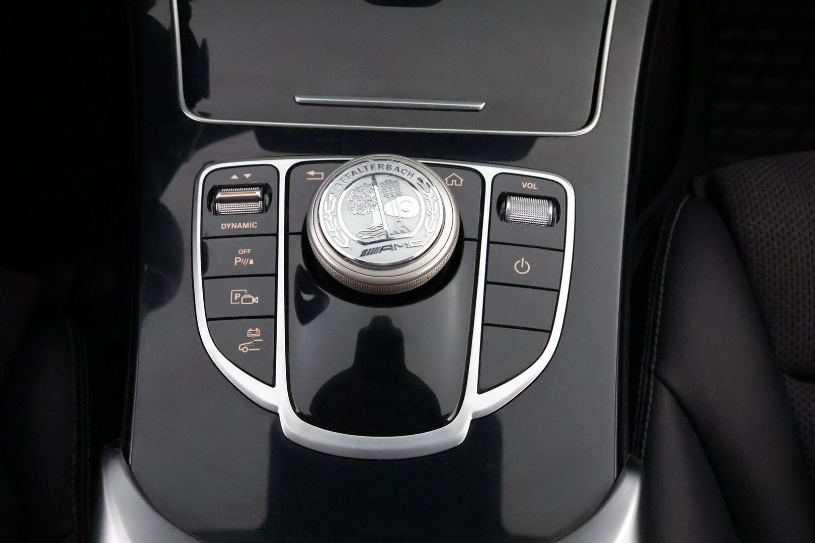 MERCEDES-BENZ C 2021 300e A Premium Business EQ Power * Vetokoukku / Peruutuskamera / Navi / Sähköluukku / LED High Performance / - Puolinahkasisusta / Sporttipenkit / Juuri tullut Tampereelle!