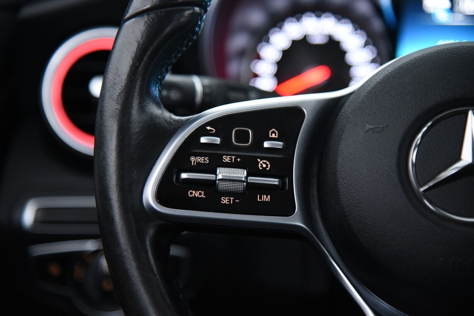 MERCEDES-BENZ C 2021 300e A Premium Business EQ Power / Vakkari / Navi / P.Kamera / Sähköluukku / Koukku - Akku kuntotarkastettu / 2x laturit / LED high performance - Osta nyt, maksa vasta ensi vuonna