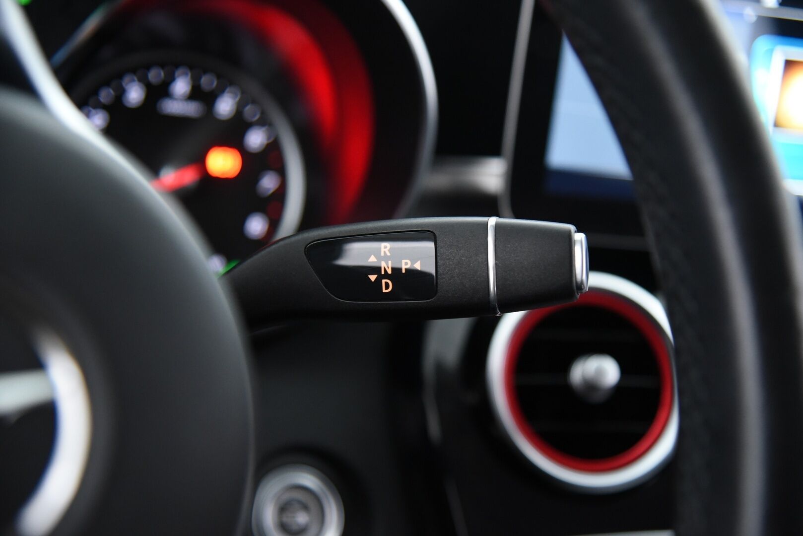 MERCEDES-BENZ C 2021 300e A Premium Business EQ Power / Vakkari / Navi / P.Kamera / Sähköluukku / Koukku - Akku kuntotarkastettu / 2x laturit / LED high performance - Osta nyt, maksa vasta ensi vuonna