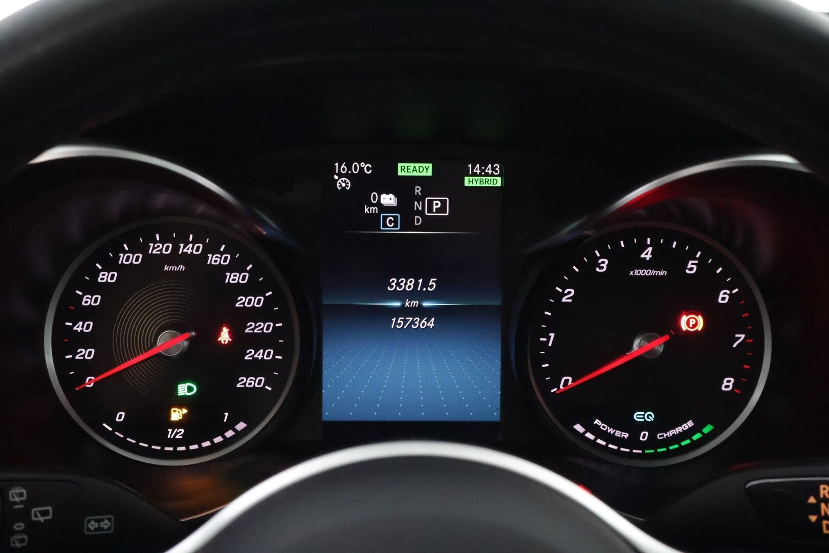 MERCEDES-BENZ C 2021 300e A Premium Business EQ Power * Vetokoukku / Peruutuskamera / Navi / Sähköluukku / LED High Performance / - Puolinahkasisusta / Sporttipenkit / Juuri tullut Tampereelle!