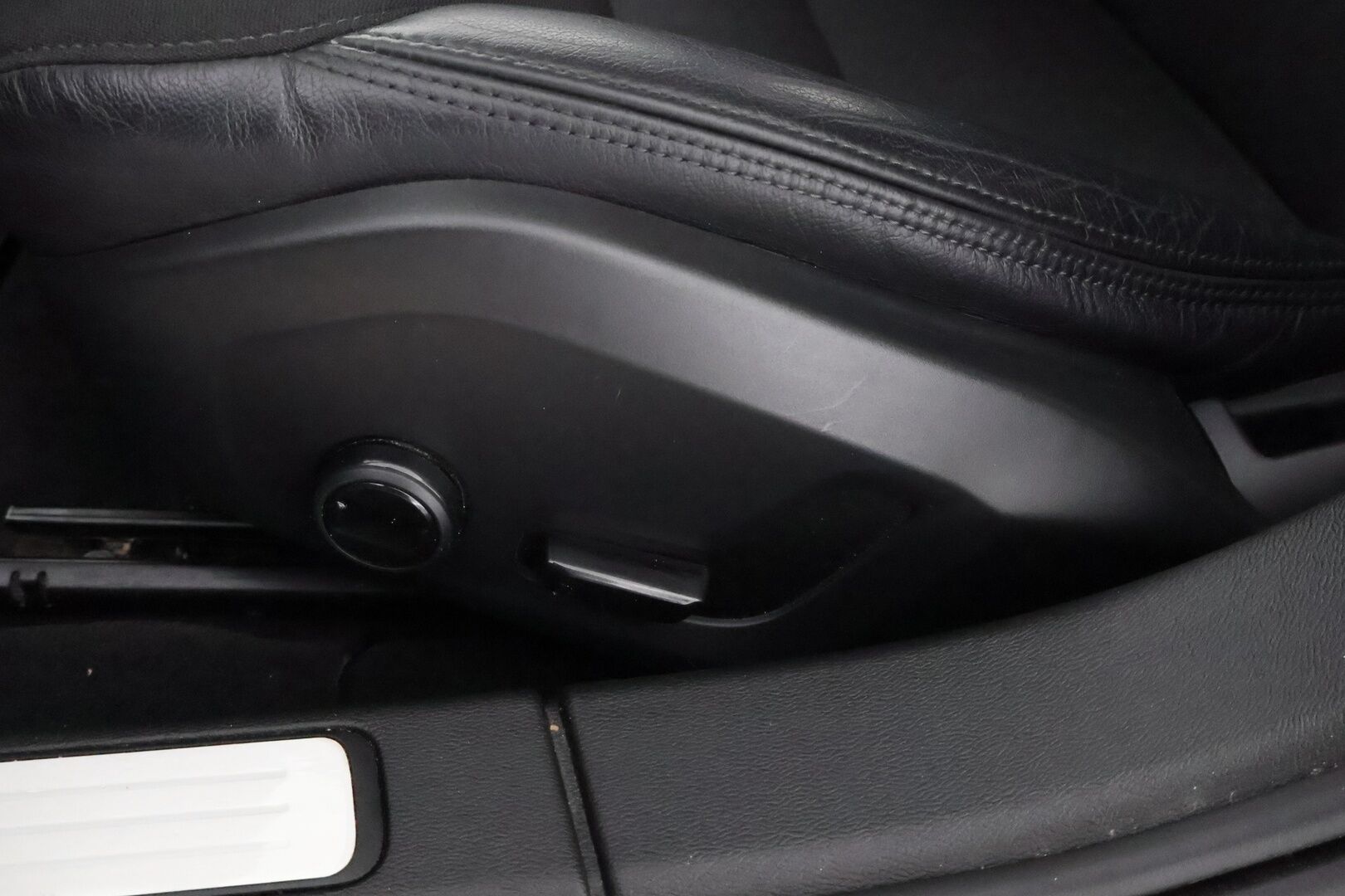 Volvo V60 2020 T6 TwE AWD Momentum aut *Webasto / Adapt.Vakkari / P.Kamera / Vetokoukku / Puolinahat / BLIS / Sähköluukku* - Jakopää juuri tehty / 2x Renkaat aluvantein / Juuri tullut Tampereelle! - HULLU BLACKWEEK KORKOTARJOUS 2,49%