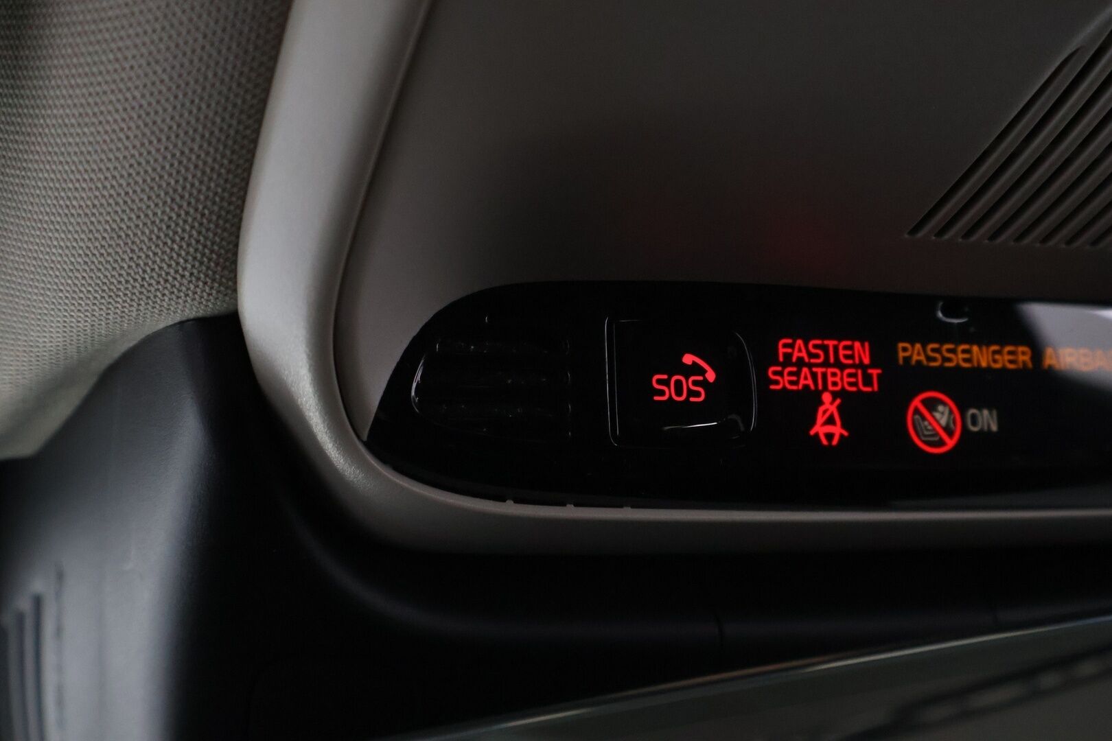 Volvo V60 2020 T6 TwE AWD Momentum aut *Webasto / Adapt.Vakkari / P.Kamera / Vetokoukku / Puolinahat / BLIS / Sähköluukku* - Jakopää juuri tehty / 2x Renkaat aluvantein / Juuri tullut Tampereelle! - HULLU BLACKWEEK KORKOTARJOUS 2,49%