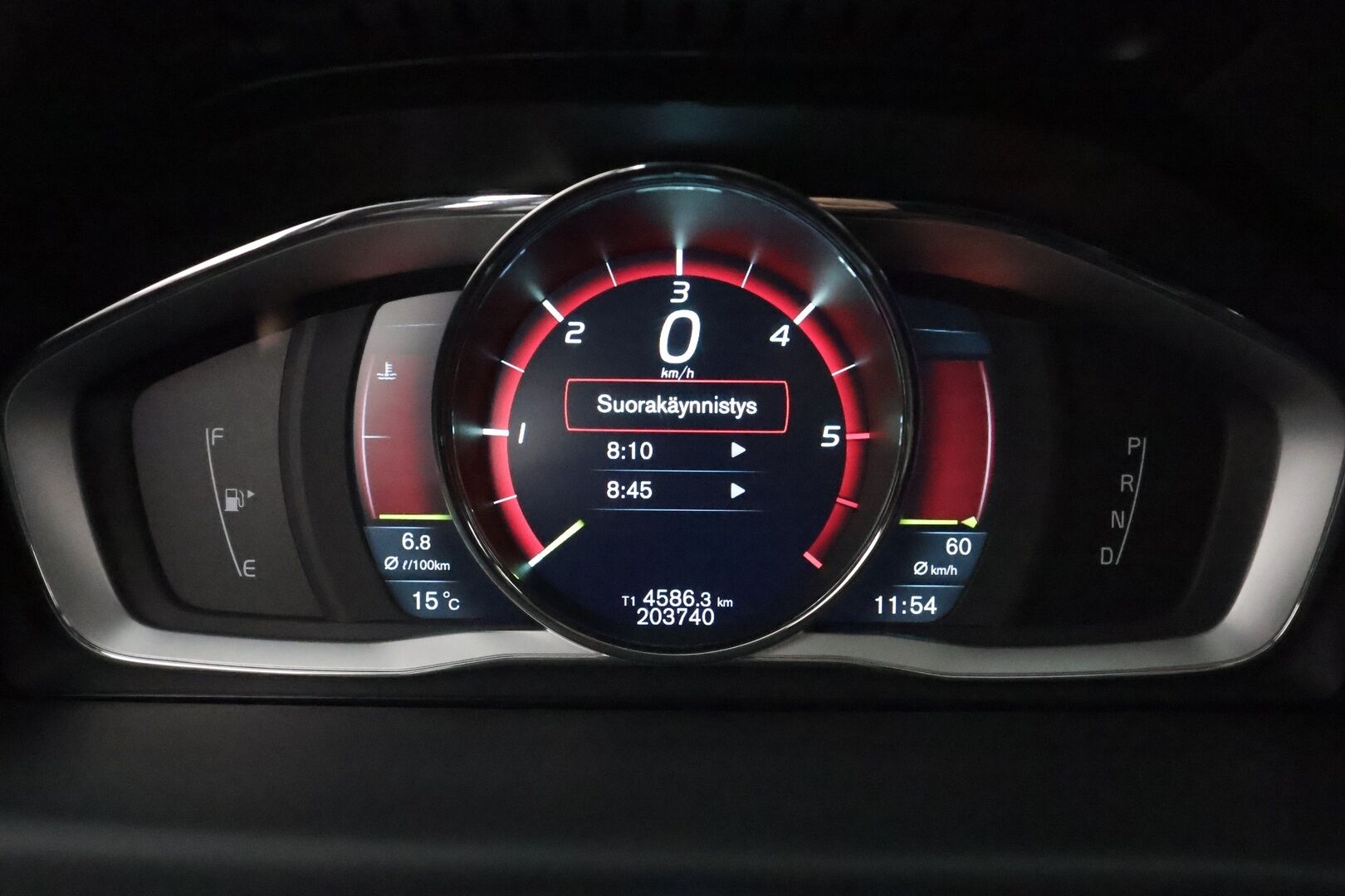 Volvo XC70 2014 D4 AWD Momentum - *Webasto / Koukku / P. tutka / Rattilämppäri / Bluetooth / Aut. Ilmastointi / 2x Renkaat*