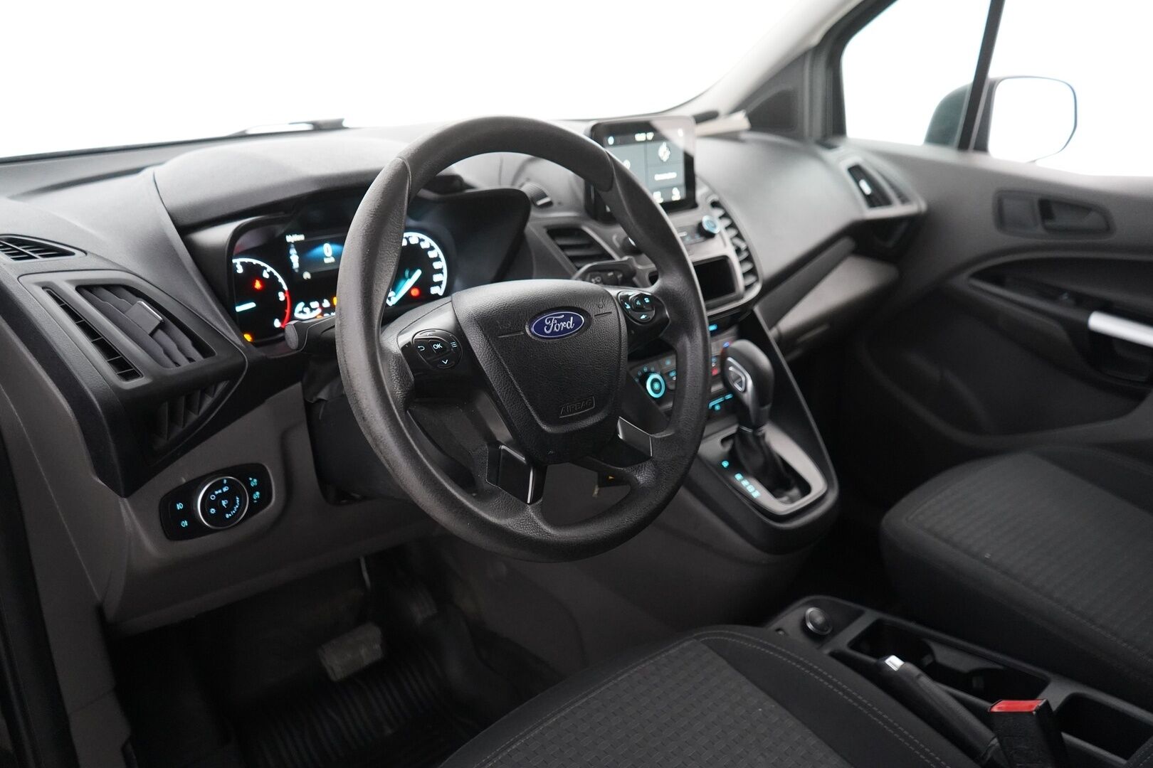 Ford Transit Connect 2019 230 1,5 TDCi 120 hv A8 Trend L2 - Webasto | Vetokoukku | Pitkä | Tutkat | 3 hlö | Seuraava katsastus 05/28 | 2xrenkaat