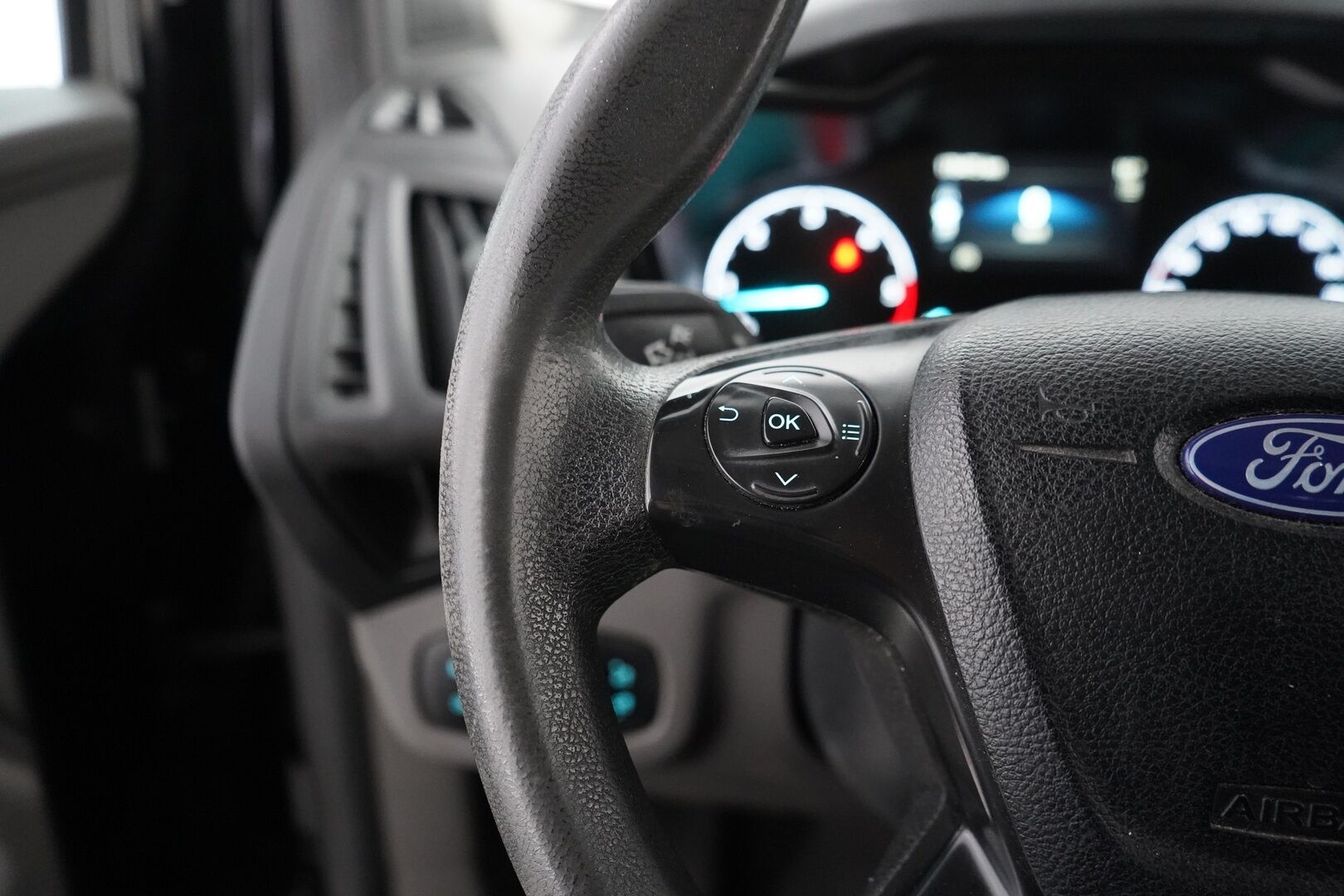Ford Transit Connect 2019 230 1,5 TDCi 120 hv A8 Trend L2 - Webasto | Vetokoukku | Pitkä | Tutkat | 3 hlö | Seuraava katsastus 05/28 | 2xrenkaat