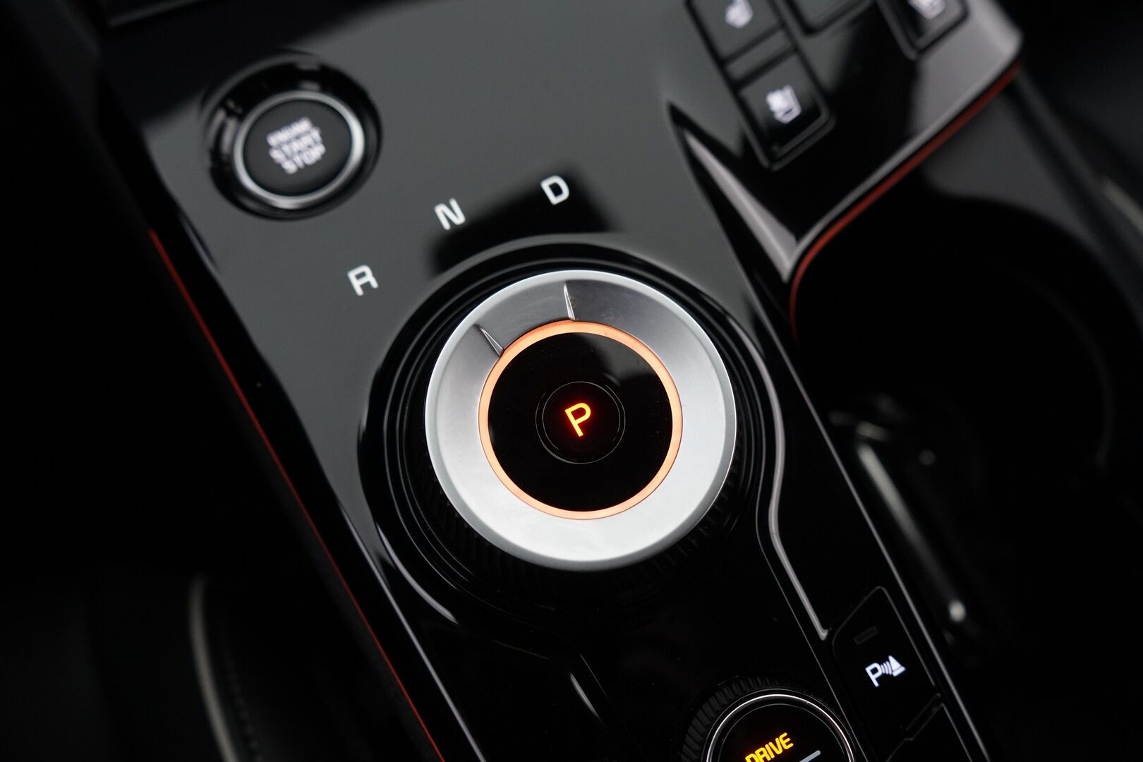 Kia Sportage 2023 1,6 T-GDI AWD Plug-in Hybrid GT-Line At 265hv *Ilmastoidut nahat / 360° / ACC / Koukku / H&K* - KATSO KAMPANJAHINTA!! / Huippuvarusteltu / Kahdet hyvät renkaat ja vanteet / Merkkihuollot / Koti ja kauppakeskuslaturi - HULLU BLACKWEEK KORKOTARJOUS 2,49%