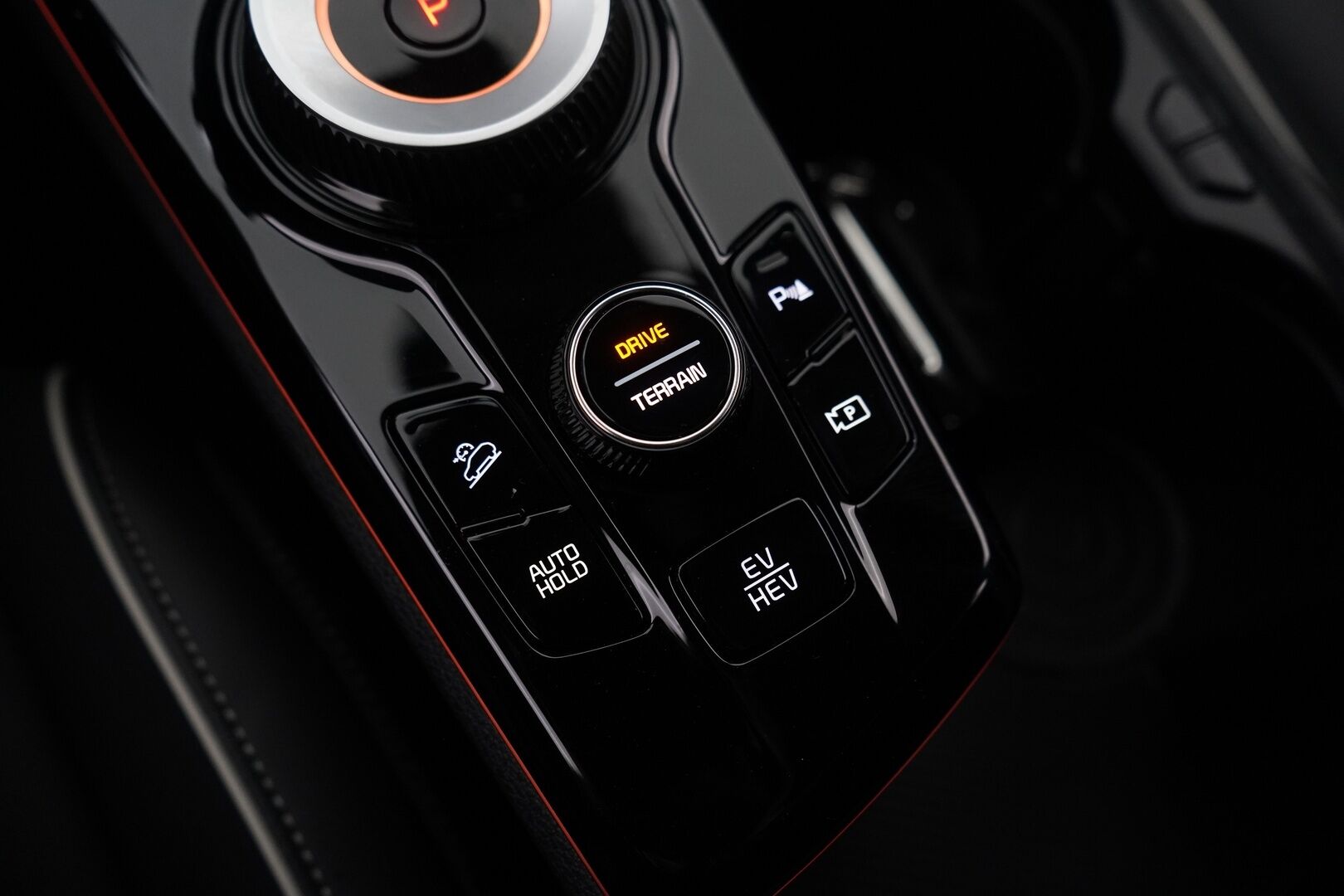 Kia Sportage 2023 1,6 T-GDI AWD Plug-in Hybrid GT-Line At 265hv *Ilmastoidut nahat / 360° / ACC / Koukku / H&K* - KATSO KAMPANJAHINTA!! / Huippuvarusteltu / Kahdet hyvät renkaat ja vanteet / Merkkihuollot / Koti ja kauppakeskuslaturi - HULLU BLACKWEEK KORKOTARJOUS 2,49%