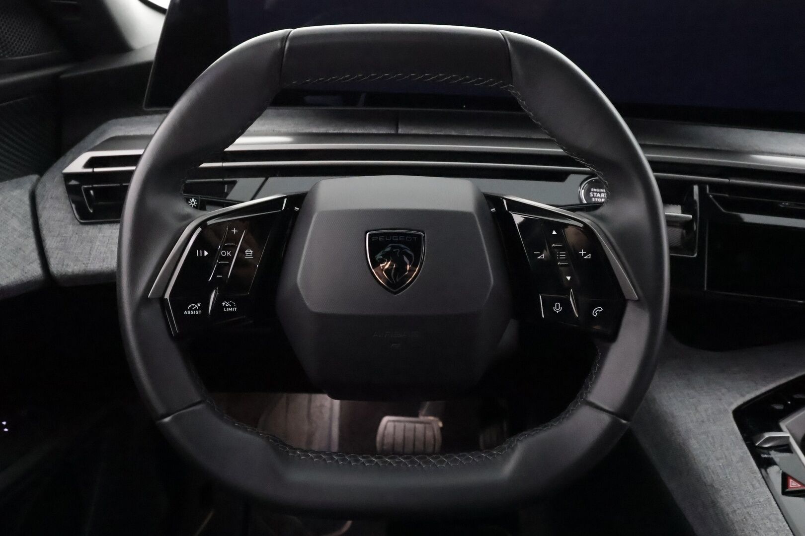 Peugeot E-3008 2025 Allure Launch Edition 73 kWh 210 Automaatti - | ACC | Puolinahat | 360° | LED | Lane Assist | BSM | RCTA | Apple & Android | Ambient light | Navi | Lämm. ratti | Suomiauto |