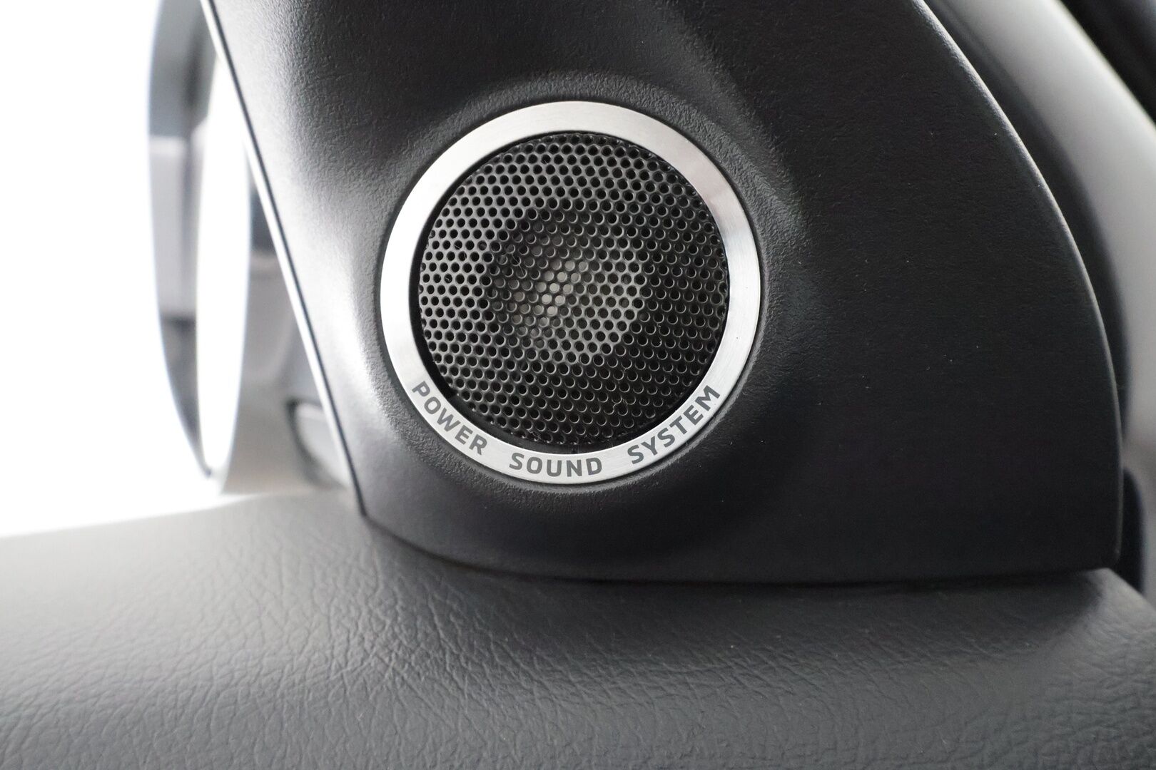 Mitsubishi Outlander PHEV 2021 Business Black 4WD * ACC / Timantti nahat / 360° /  LED /  Kaistavahti / Power Sound System /  Keyless * - 2x Latauskaapelit / Merkkihuollettu / Kahdet renkaat - HULLUT BLACKWEEK JATKOT - KORKOTARJOUS 2,49%