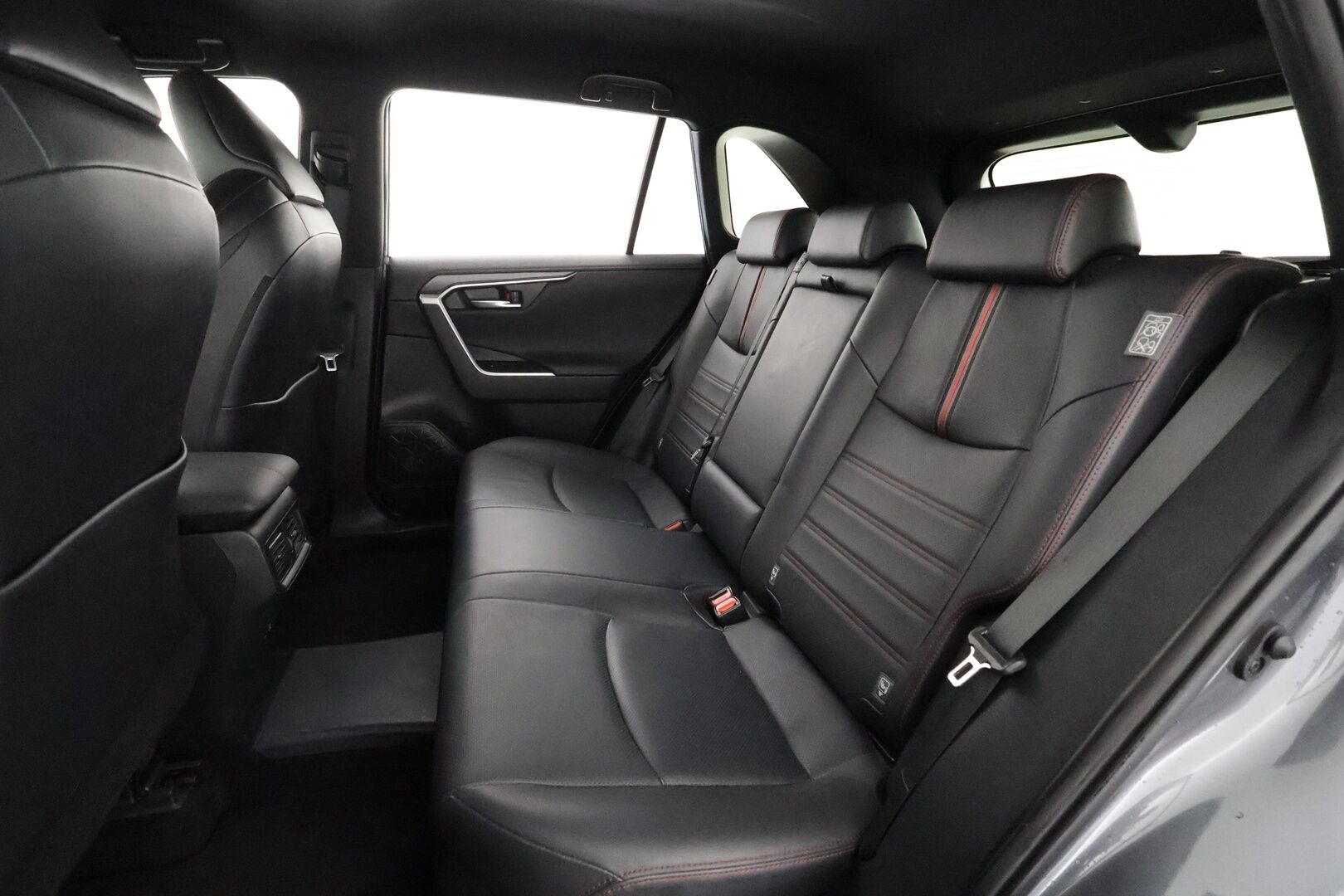 Toyota RAV4 2021 Plug-in hybrid 2,5 AWD-i Premium - | ACC | Koukku | HUD | 360° | JBL | Ilmastoidut sähkönahat | Muistipenkki | Navi | Apple & Android | LTA | BSM | 2x renkaat aluin | 
