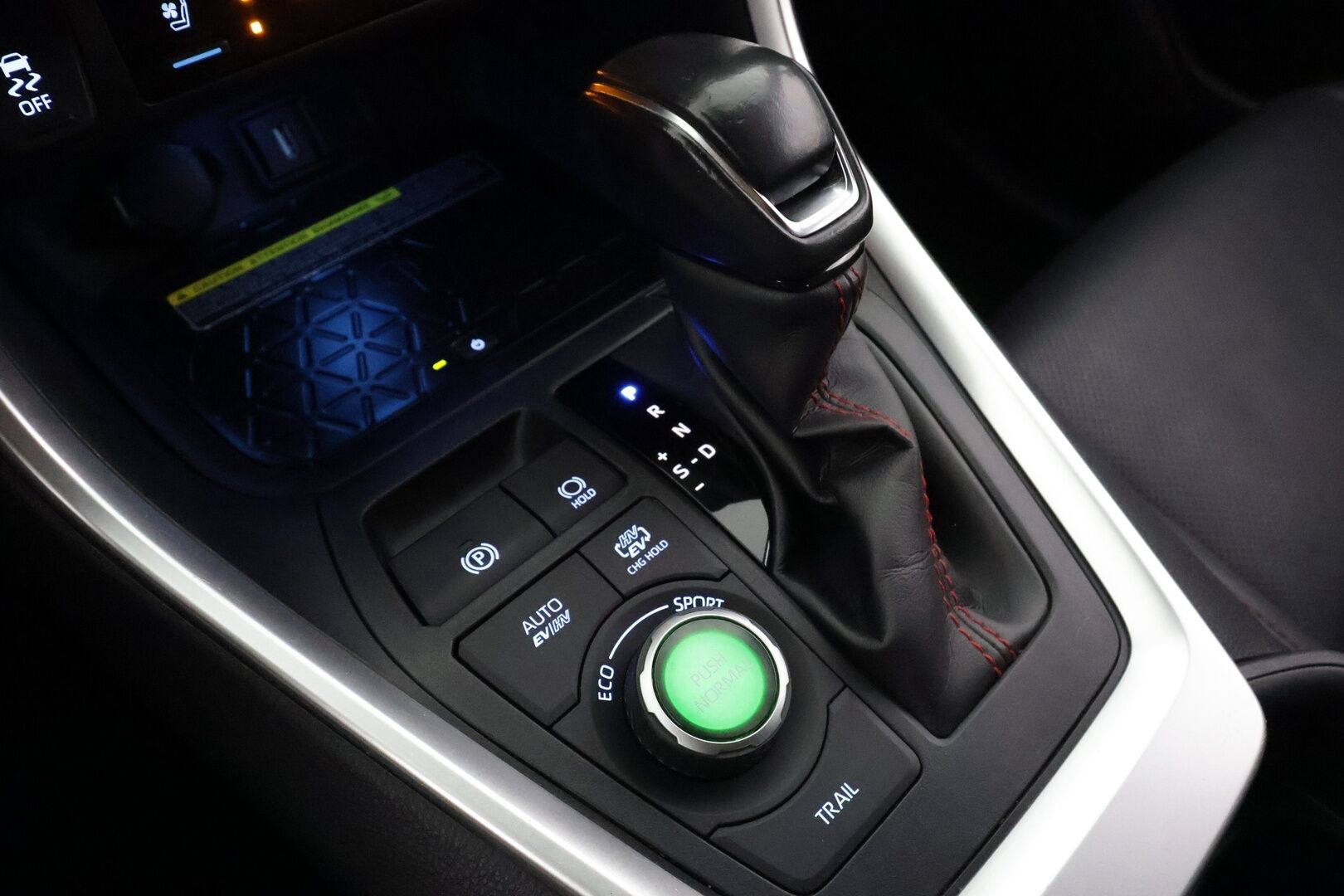 Toyota RAV4 2021 Plug-in hybrid 2,5 AWD-i Premium - | ACC | Koukku | HUD | 360° | JBL | Ilmastoidut sähkönahat | Muistipenkki | Navi | Apple & Android | LTA | BSM | 2x renkaat aluin | 