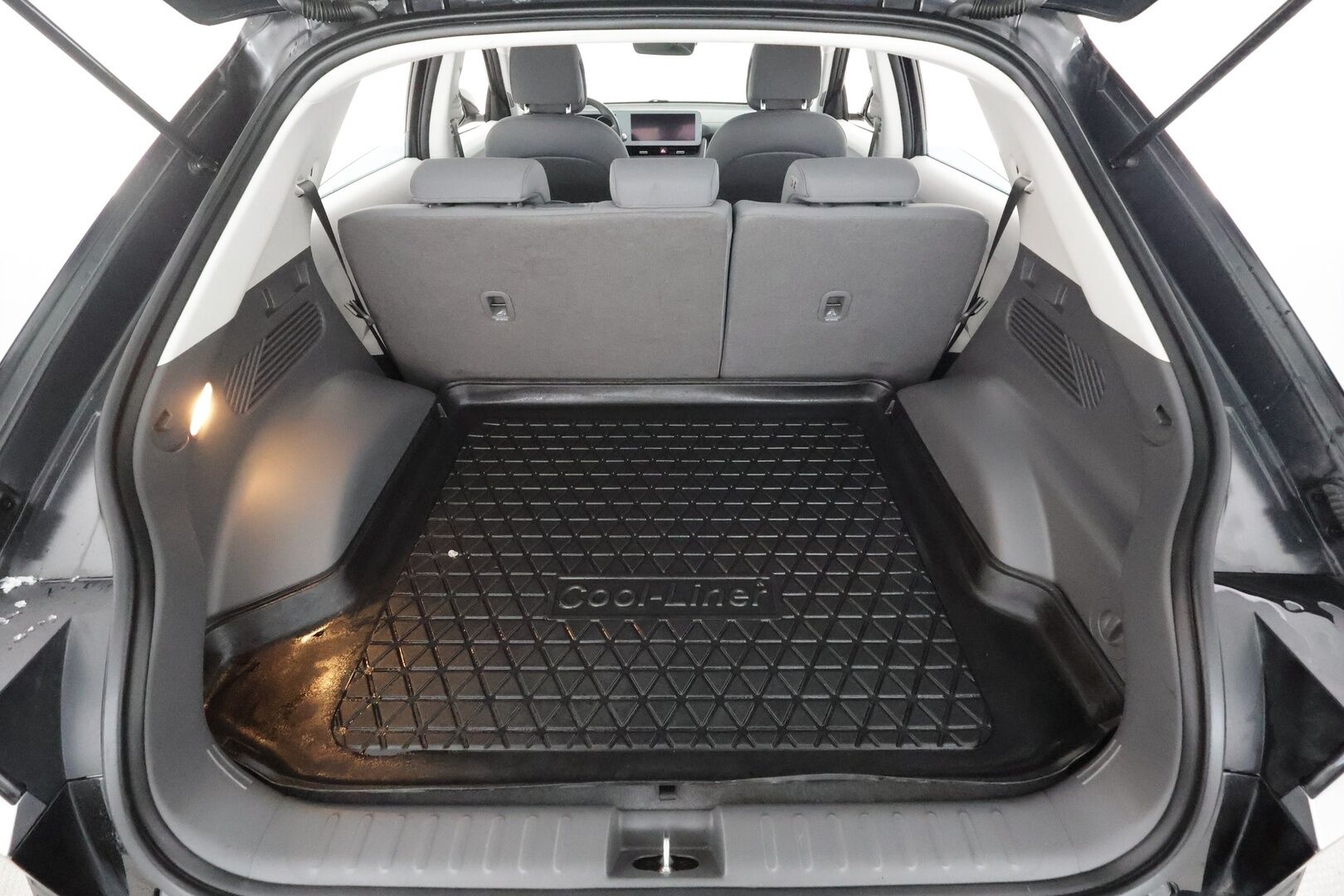 Hyundai IONIQ 5 2022 58 kWh 170hv Dynamic * ACC / P.kamera / ILP / LED / Navi / Ratinlämmitin * - Kahdet renkaat aluvanteilla / Merkkihuollettu