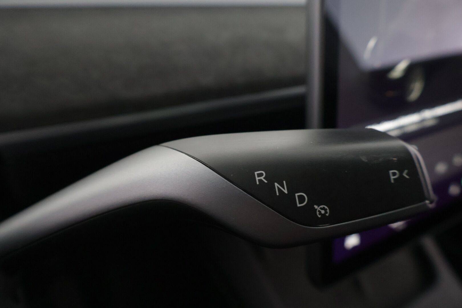 Tesla Model Y 2021 Long Range AWD ** Juuri tullut! / EAP / 2x Tesla vanteet / Vetokoukku / Premium Sound / Upea kokonaisuus! / ACC ** - Akkutestattu, puhtaalla CarVertical raportilla, vetokoukulla, siistillä yksityiskohdilla sekä kaksilla hyvillä renkailla missä Teslan omat aluvanteet!