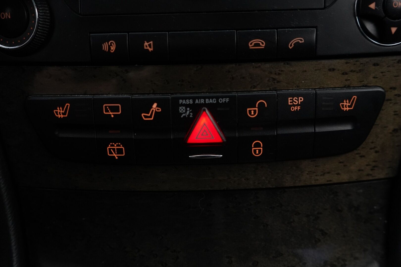 Mercedes-Benz E 2004 E 320 CDI Avantgarde *H&K / Tutkat / Lohko / Koukku* - Myydään huutokaupat.comissa / Seuraava katsastus 3/2026 / Kahdet Mersun vanteet
