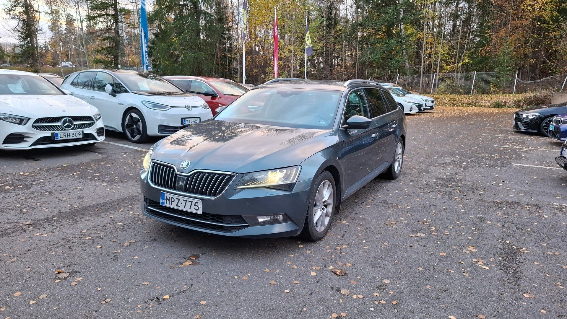 Skoda Superb 2016 Combi 1,8 TSI Style DSG / ACC / Muistipenkki / Canton / Lohko + sisätila / Vetokoukku / Sähköluukku / Alcantara - Matkalla Turun myymälään!