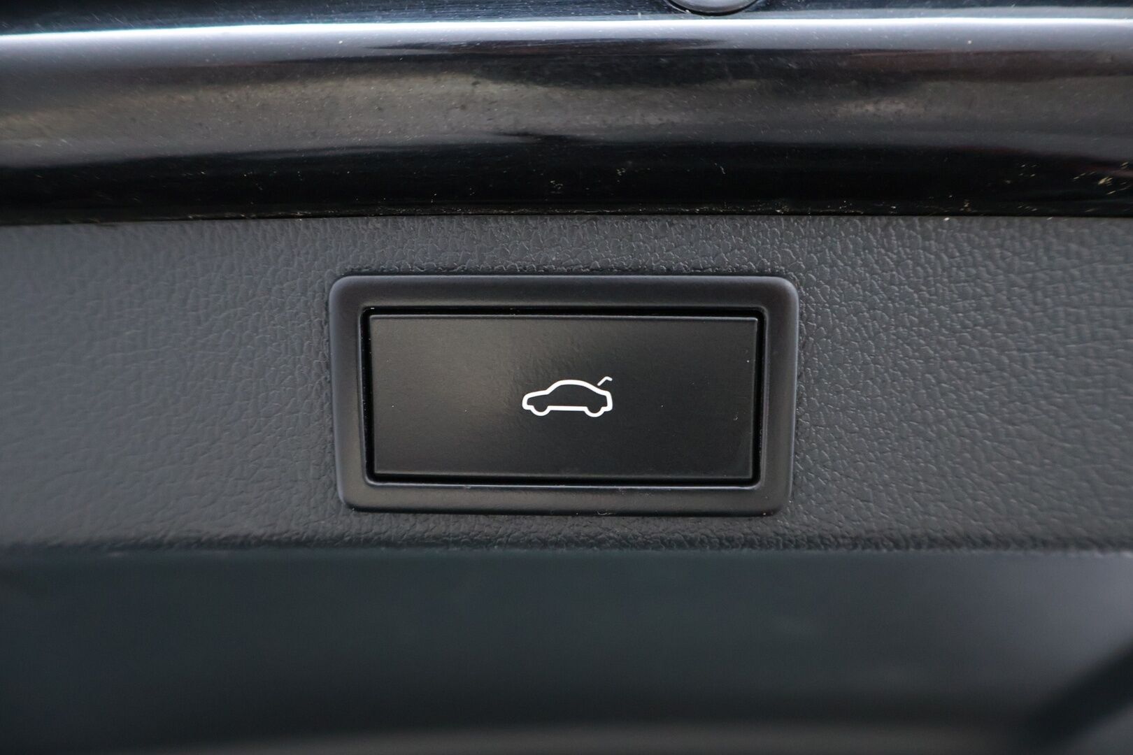 Skoda Octavia 2016 Combi 2,0 TDI 184 4x4 L&K DSG Autom. - YritysOutlet - Myydään vain yrityksille - – Tämä auto myydään YritysOutlet -valikoimasta vain yritykselle