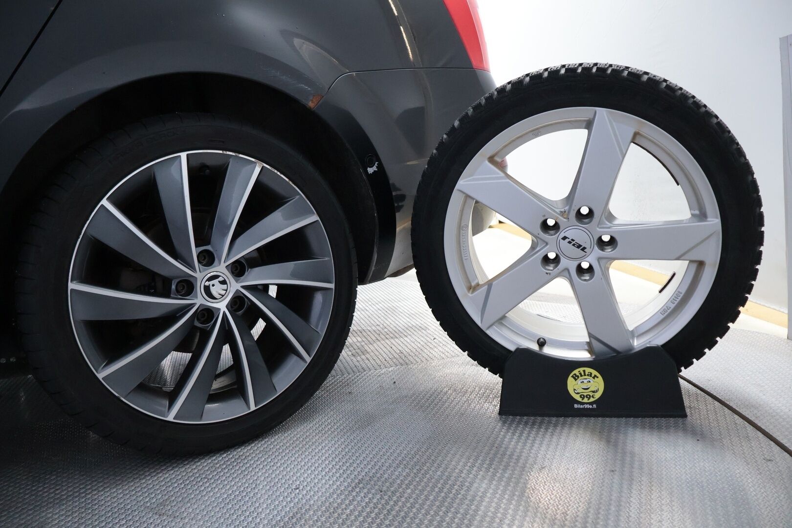 Skoda Octavia 2016 Combi 2,0 TDI 184 4x4 L&K DSG Autom. - YritysOutlet - Myydään vain yrityksille - – Tämä auto myydään YritysOutlet -valikoimasta vain yritykselle