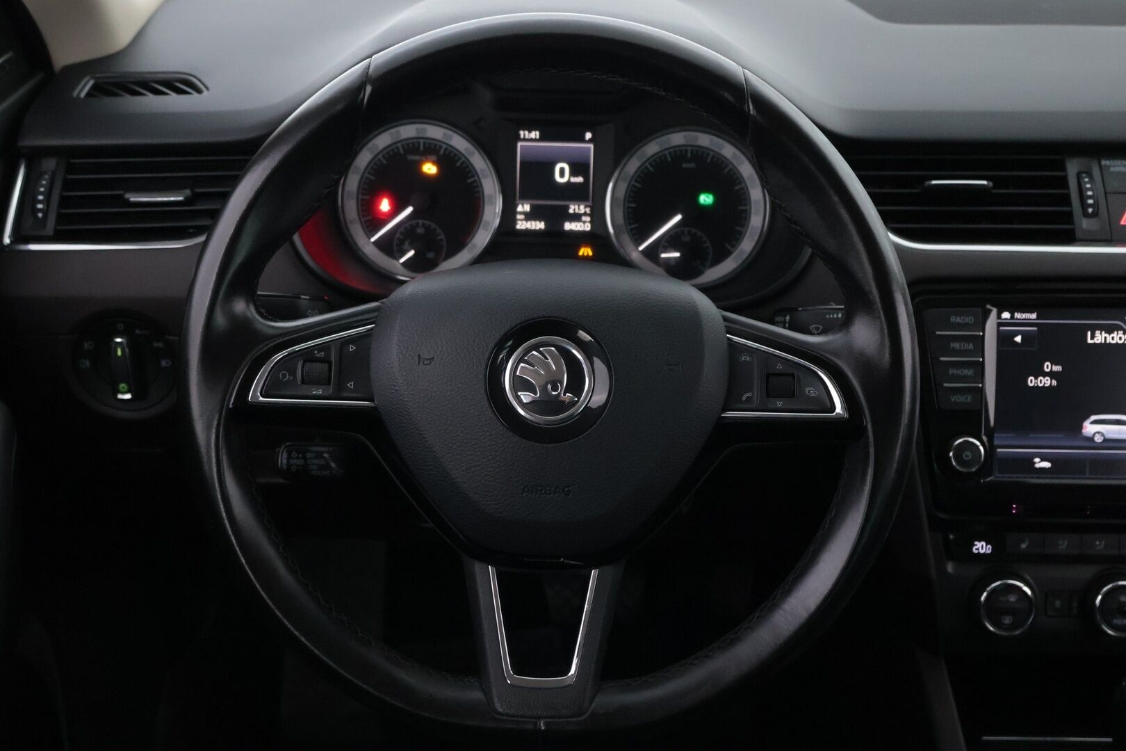 Skoda Octavia 2016 Combi 2,0 TDI 184 4x4 L&K DSG Autom. - YritysOutlet - Myydään vain yrityksille - – Tämä auto myydään YritysOutlet -valikoimasta vain yritykselle