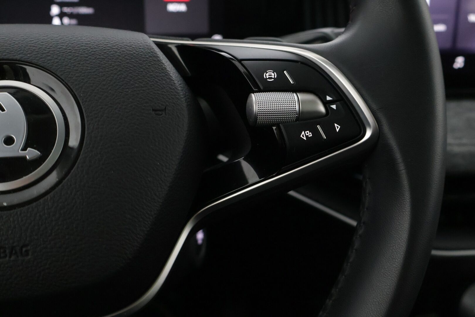 Skoda Superb 2024 Combi 1.5 TSI eTEC Style DSG - 1.OM Suomi-Auto | Panorama | Canton | Sähk. takaluukku | Sporttipenkit | Webasto | Kahdet renkaat ja vanteet | Merkkihuollettu 