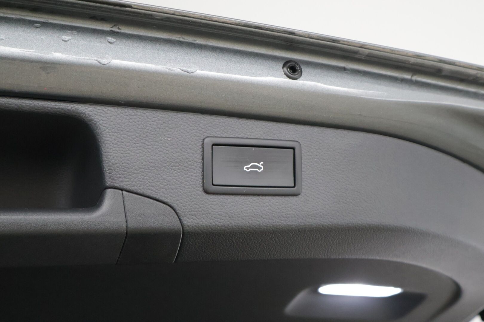 Skoda Superb 2024 Combi 1.5 TSI eTEC Style DSG ** Webasto / Panorama / Canton / Sähk. takaluukku / Sporttipenkit** - Kahdet renkaat vanteineen! / 1-Omisteinen / merkkihuollettu! / Suomi-Auto - HULLUT AVAJAISHULINAT KORKOTARJOUS 3,29 %