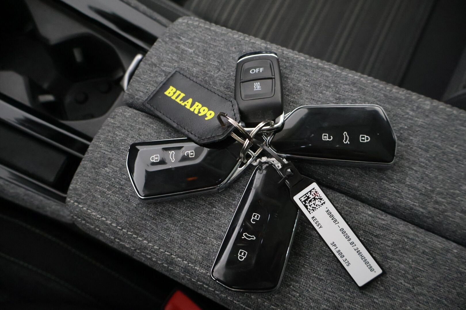 Skoda Superb 2024 Combi 1.5 TSI eTEC Style DSG ** Webasto / Panorama / Canton / Sähk. takaluukku / Sporttipenkit** - Kahdet renkaat vanteineen! / 1-Omisteinen / merkkihuollettu! / Suomi-Auto - HULLUT AVAJAISHULINAT KORKOTARJOUS 3,29 %