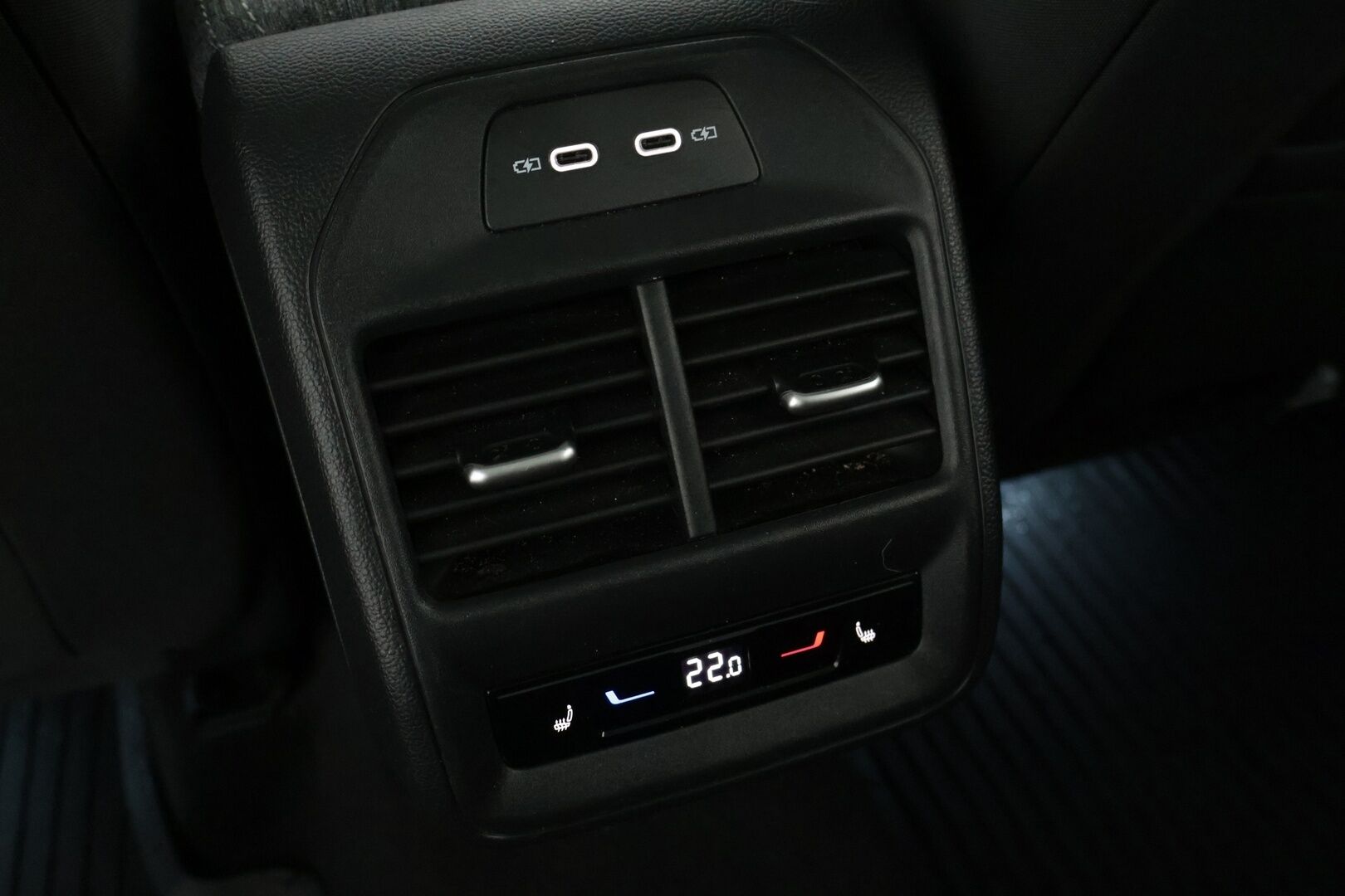 Skoda Superb 2024 Combi 1.5 TSI eTEC Style DSG - 1.OM Suomi-Auto | Panorama | Canton | Sähk. takaluukku | Sporttipenkit | Webasto | Kahdet renkaat ja vanteet | Merkkihuollettu 