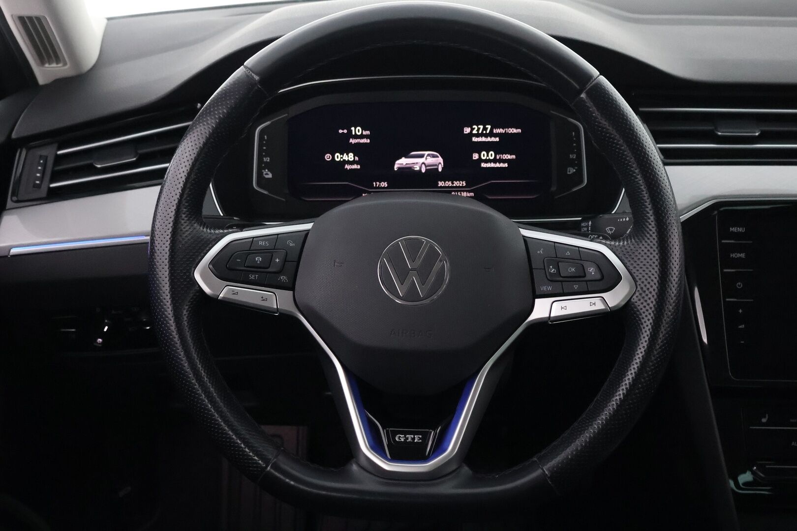 Volkswagen Passat 2021 Variant GTE Plug-In Hybrid 160 kW DSG-automaatti - Webasto / Adapt.Vakkari / HUD / DynAudio / 360-Kamera /  Matrix LED / Vetokoukku / Nahkasisusta / Täyteen varusteltu / Harvoin tarjolla!