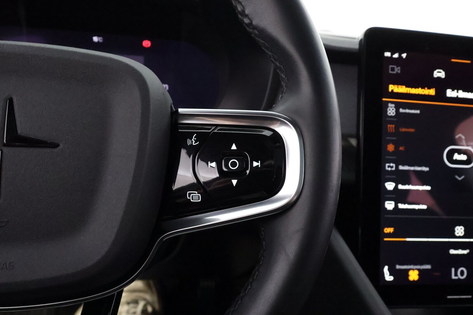 Polestar 2 2022 Long Range Single Motor, 170kW, 78kWh - | ACC | ILP | Koukku | Pilot&Plus | 360-Kamera | Pixel LED | H/K | Muistipenkki | Lasikatto | Sporttipenkit | Keyless | Merkkihuollettu | Kahdet Renkaat |