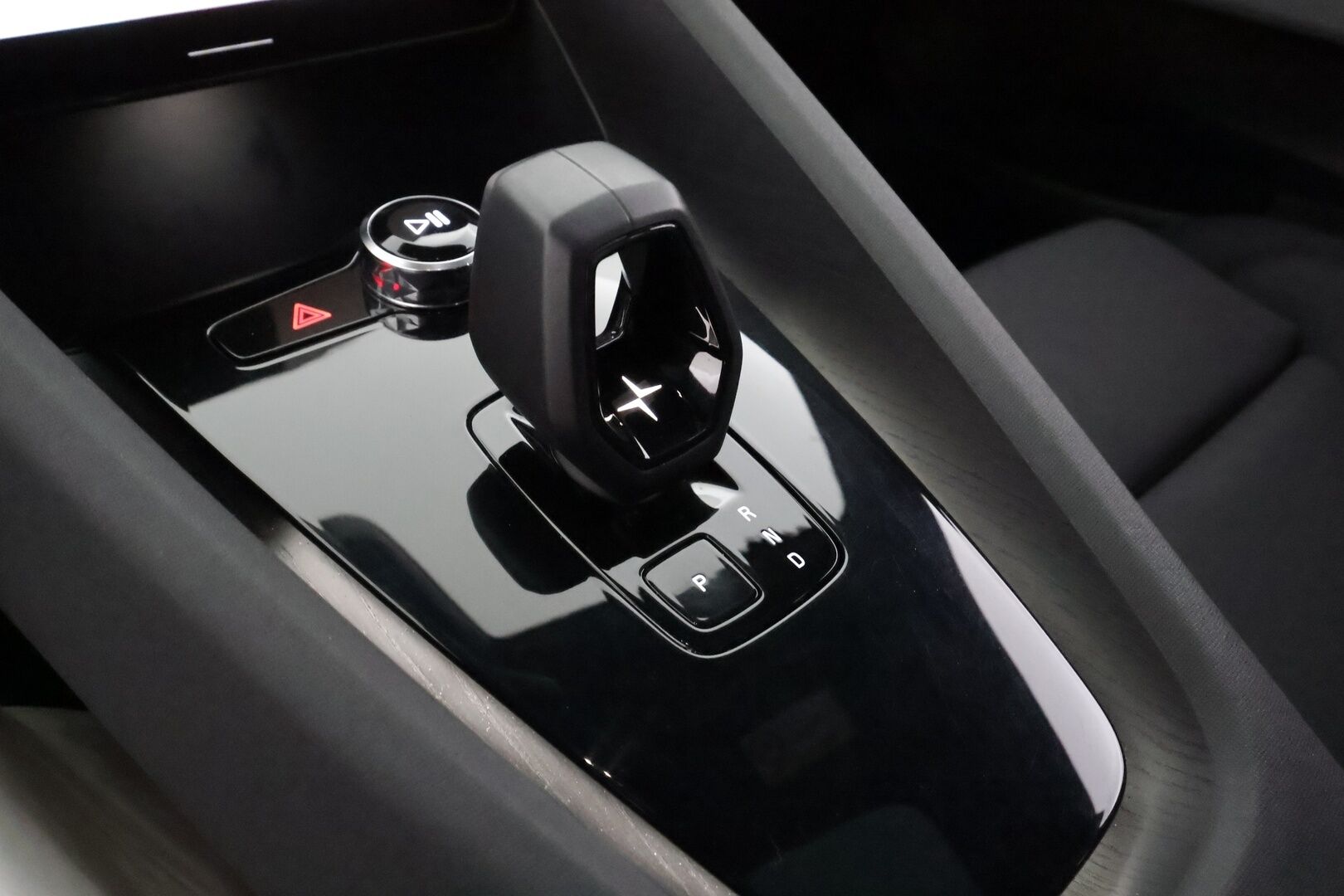 Polestar 2 2022 Long Range Single Motor, 170kW, 78kWh - | ACC | ILP | Koukku | Pilot&Plus | 360-Kamera | Pixel LED | H/K | Muistipenkki | Lasikatto | Sporttipenkit | Keyless | Merkkihuollettu | Kahdet Renkaat |