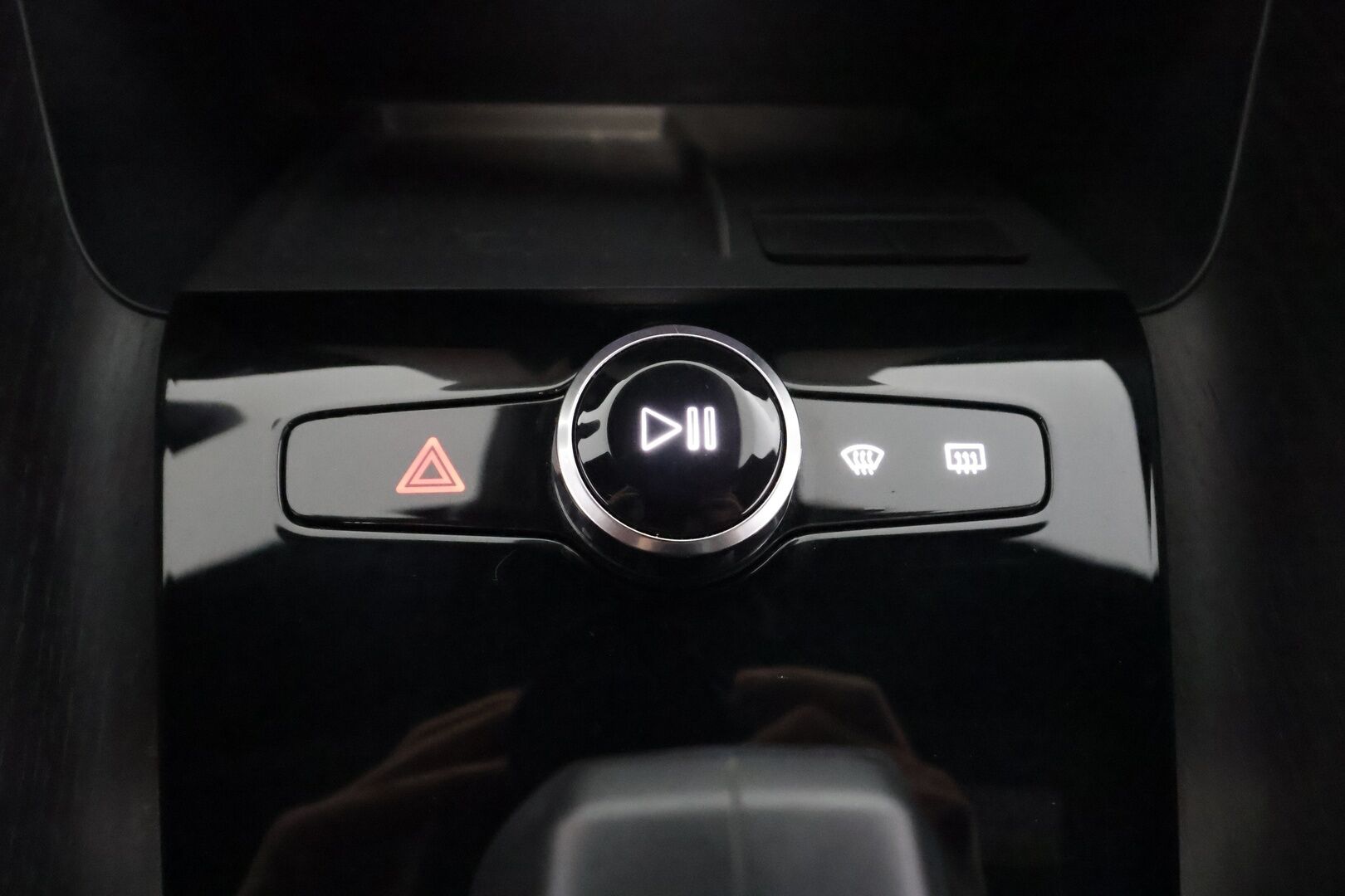 Polestar 2 2022 Long Range Single Motor, 170kW, 78kWh - | ACC | ILP | Koukku | Pilot&Plus | 360-Kamera | Pixel LED | H/K | Muistipenkki | Lasikatto | Sporttipenkit | Keyless | Merkkihuollettu | Kahdet Renkaat |