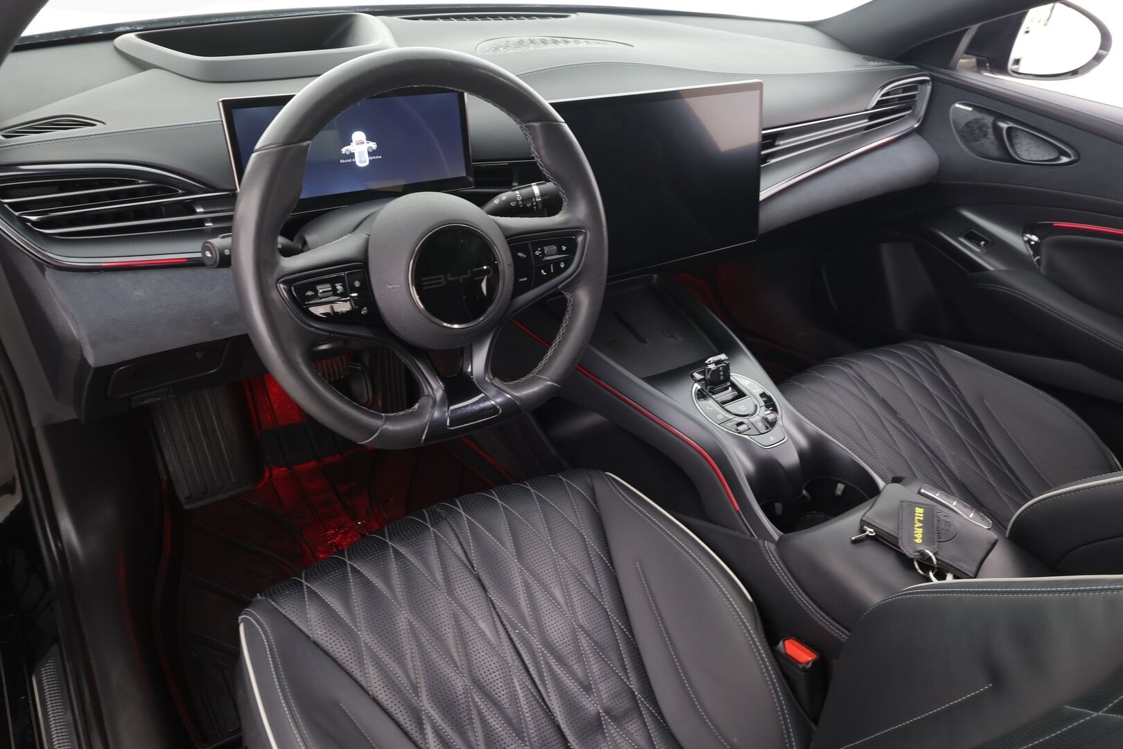 BYD Seal 2024 Excellence * Koukku / ACC / HUD / ILP / Panorama / 360° / Dynaudio / Ilmastoidut nahat / Keyless / Navi / LED / Sähköpenkit * - 1.Om Suomi-auto / Merkkihuollettu