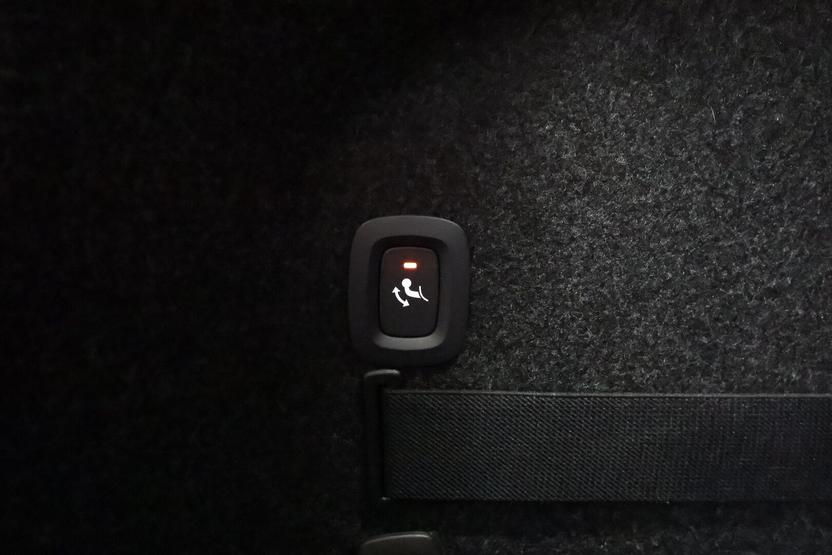 Polestar 2 2021 Launch Edition, 300kW * Lasikatto / Koukku / ACC / Pixel-LED / H&K / 360 / Sportpenkki Muistilla * - Pilot&Plus / Merkkihuollot / 2x Latauskaapelit / Kahdet renkaat 