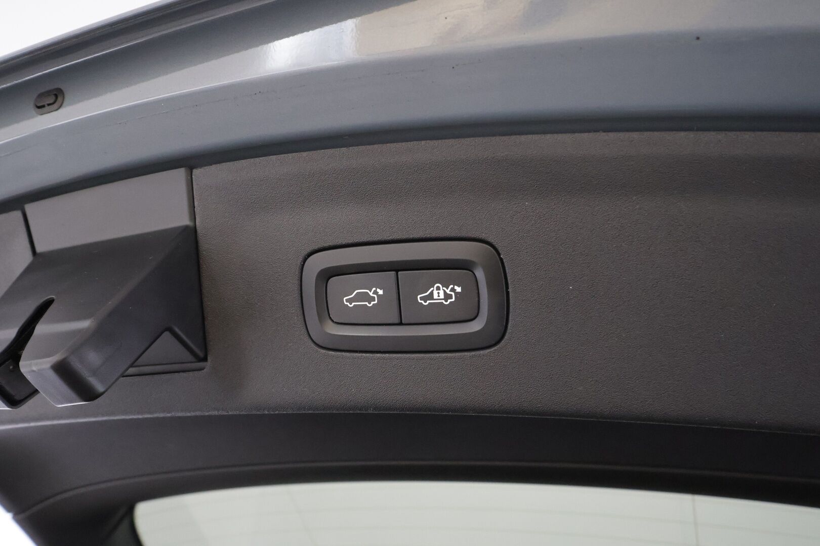 Polestar 2 2021 Long Range Dual Motor Performance, 300kW * Lasikatto / Koukku / ACC / Pixel-LED / H&K / 360 / Sportpenkki Muistilla * - Pilot&Plus / Merkkihuollot / 2x Latauskaapelit / Kahdet renkaat 