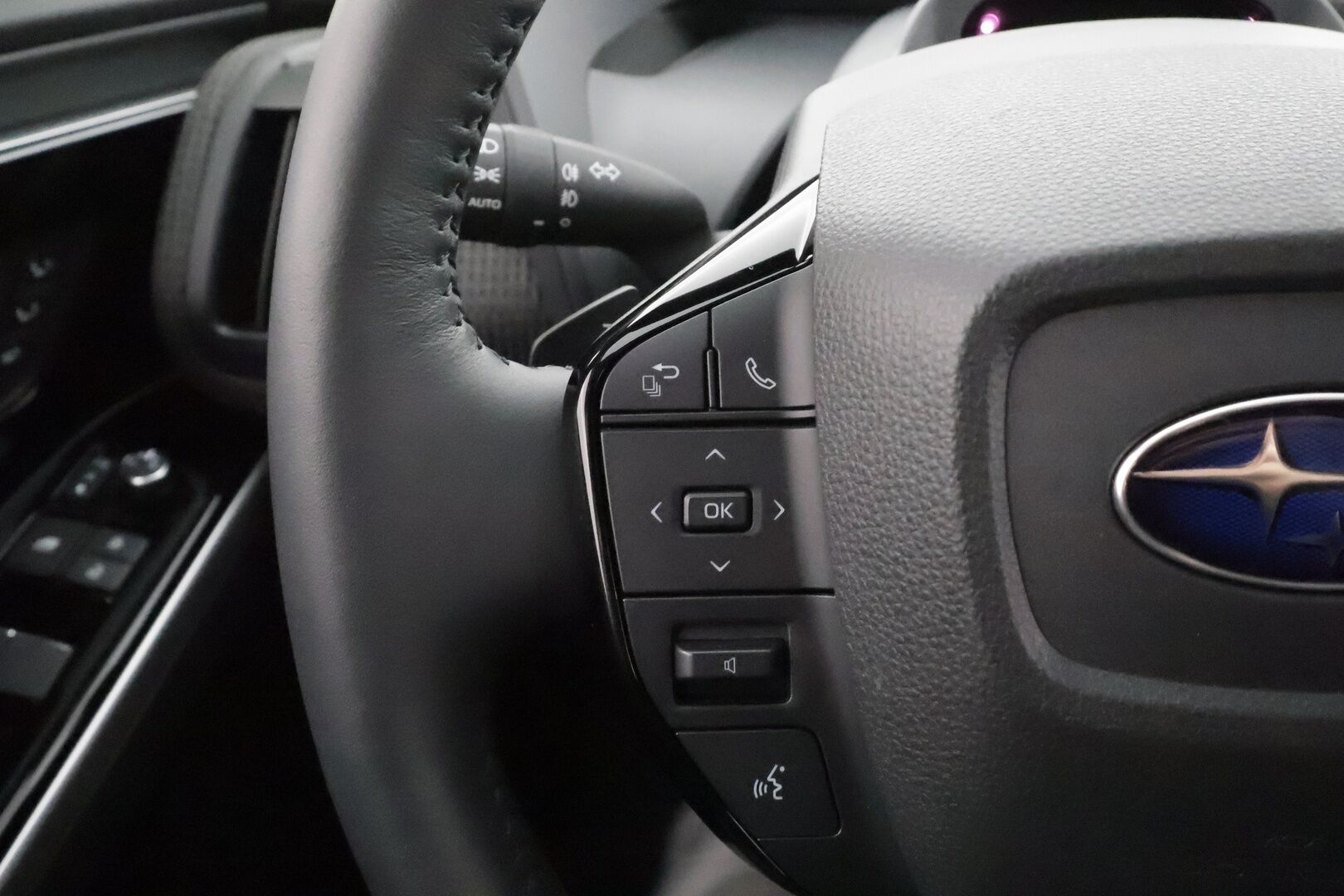 Subaru Solterra 2025 Touring Kampanja * ACC / ILP / H&K / Muistipenkki / 360° / LED / Navi / Keyless / Nahat / Ratinlämmitin / Sähköluukku * - Suomi-auto / Kahdet renkaat aluvanteilla / Merkkihuollettu / Juuri huollettu / Huippuvarusteet