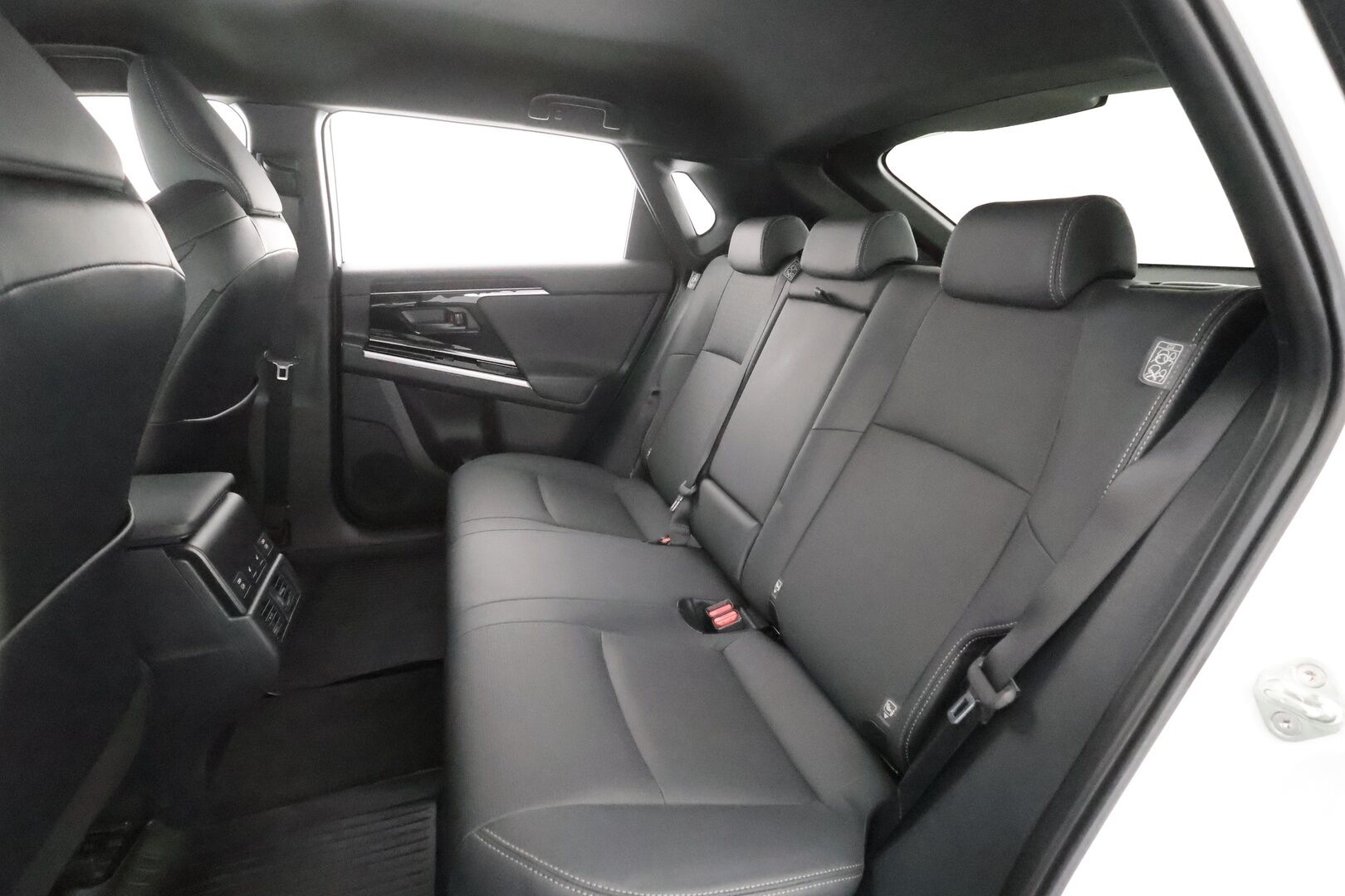 Subaru Solterra 2025 Touring Kampanja * ACC / ILP / H&K / Muistipenkki / 360° / LED / Navi / Keyless / Nahat / Ratinlämmitin / Sähköluukku * - Suomi-auto / Kahdet renkaat aluvanteilla / Merkkihuollettu / Juuri huollettu / Huippuvarusteet