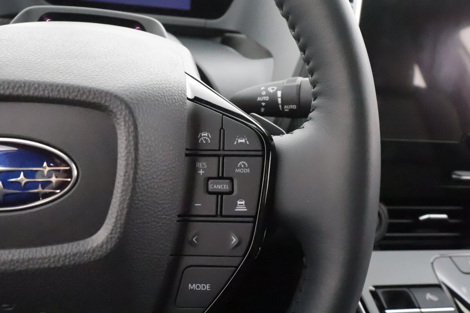 Subaru Solterra 2025 Touring Kampanja * ACC / ILP / H&K / Muistipenkki / 360° / LED / Navi / Keyless / Nahat / Ratinlämmitin / Sähköluukku * - Suomi-auto / Kahdet renkaat aluvanteilla / Merkkihuollettu / Juuri huollettu / Huippuvarusteet