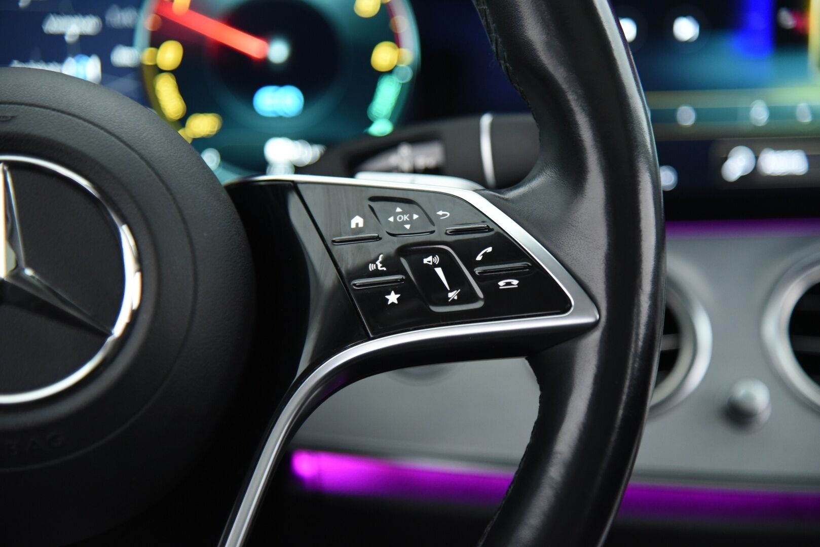 Mercedes-Benz E 2021 300 de T A Business Avantgarde EQ Power * Distronic + / Burmester / Muistipaketti / Panorama / Multibeam LED * - HUD / BLIS / DTR+Q / Soft-close / 2x vanteet