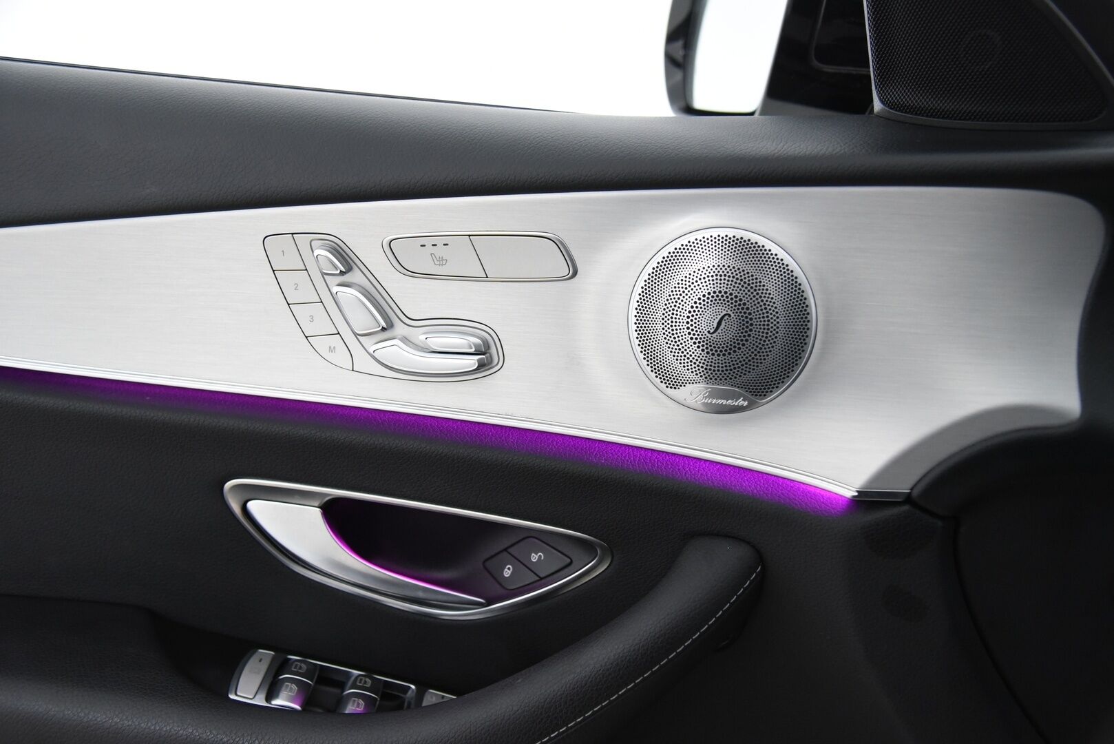 Mercedes-Benz E 2021 300 de T A Business Avantgarde EQ Power * Distronic + / Burmester / Muistipaketti / Panorama / Multibeam LED * - HUD / BLIS / DTR+Q / Soft-close / 2x vanteet