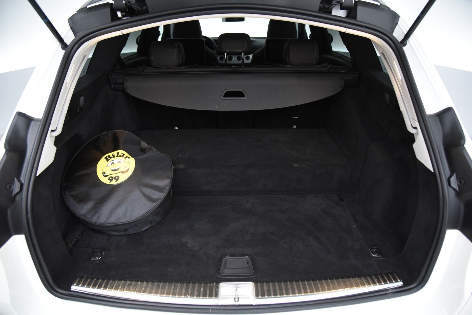 Mercedes-Benz E 2021 300 de T A Business Avantgarde EQ Power * Distronic + / Burmester / Muistipaketti / Panorama / Multibeam LED * - HUD / BLIS / DTR+Q / Soft-close / 2x vanteet