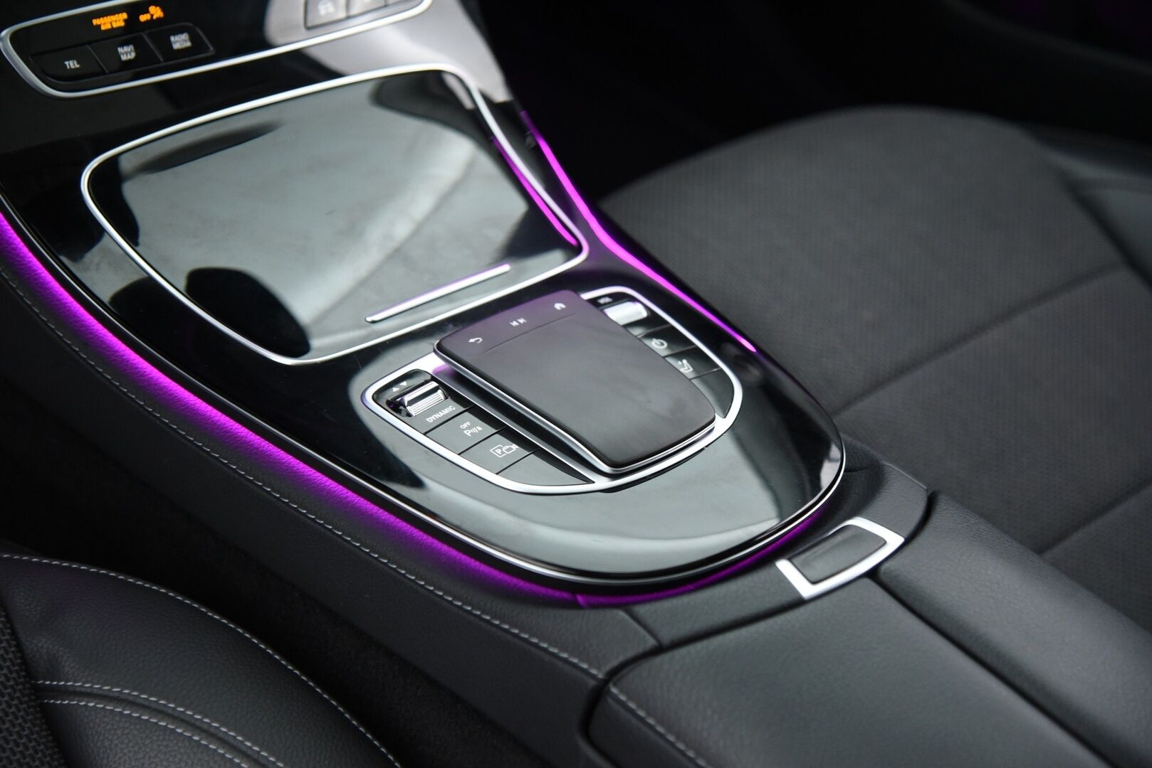 Mercedes-Benz E 2021 300 de T A Business Avantgarde EQ Power * Distronic + / Burmester / Muistipaketti / Panorama / Multibeam LED * - HUD / BLIS / DTR+Q / Soft-close / 2x vanteet - HULLUT AVAJAISHULINAT KORKOTARJOUS 3,29 %