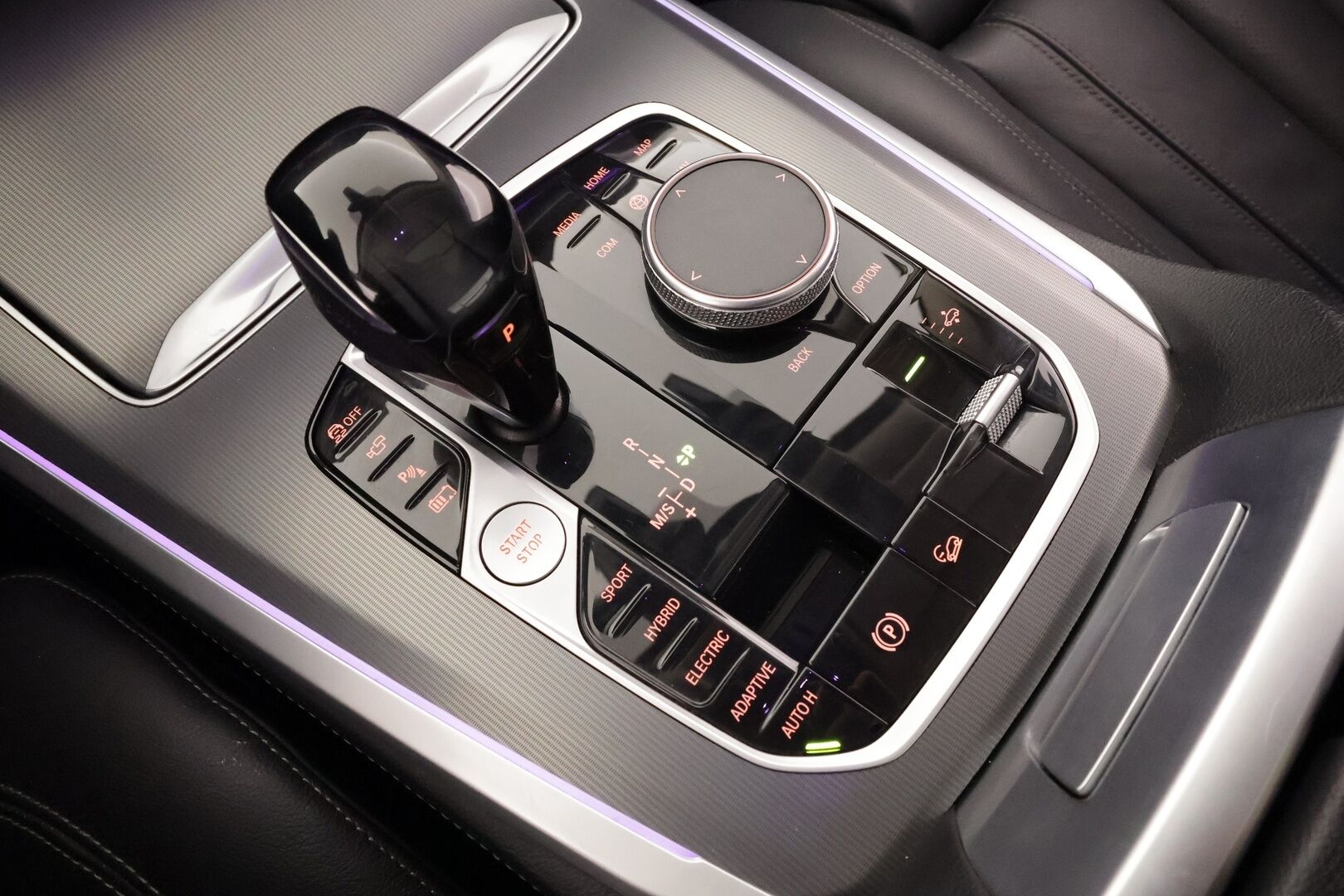 BMW X5 2021 xDrive45e * ACC / Lisälämmitin / Koukku / Panorama / Muistipenkki / 360-Kamera / LED / Sporttipenkit * - Merkkihuollettu / Kahdet Renkaat