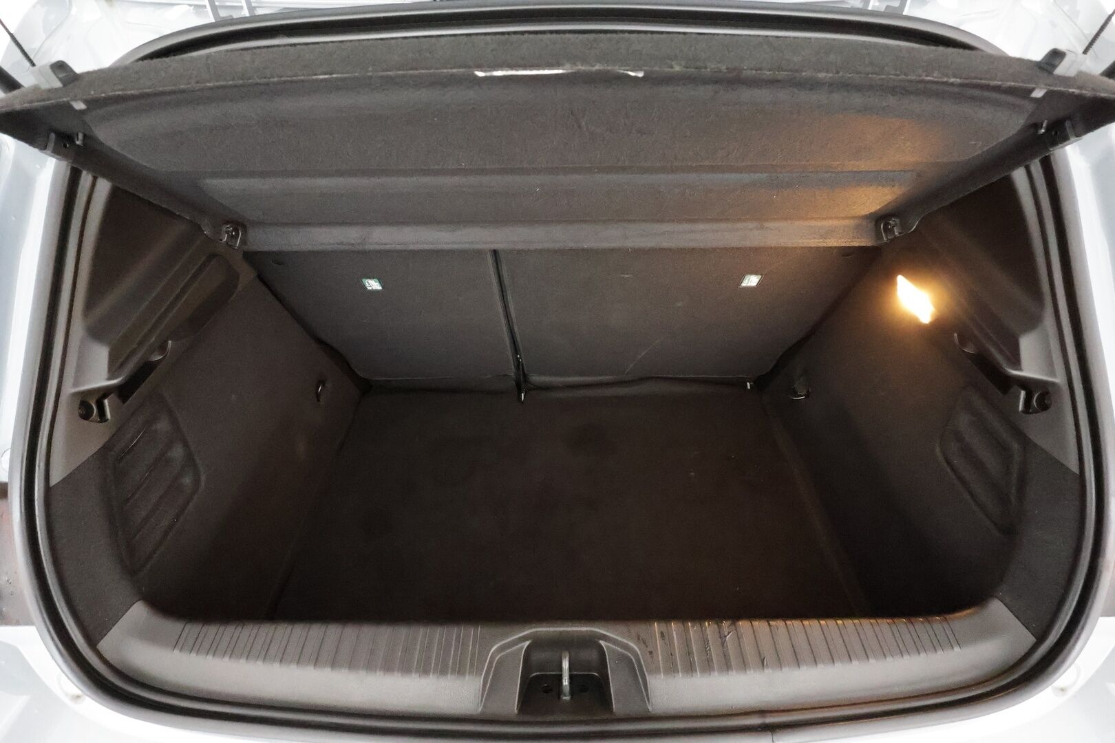 Renault Clio 2024 TCe 90 evolution - | LED | P.Tutka | Kaistavahti | Facelift | Vakkari | AppleCarPlay | Ratinlämmitys | Kahdet renkaat | Suomi-auto | Merkkihuollettu |