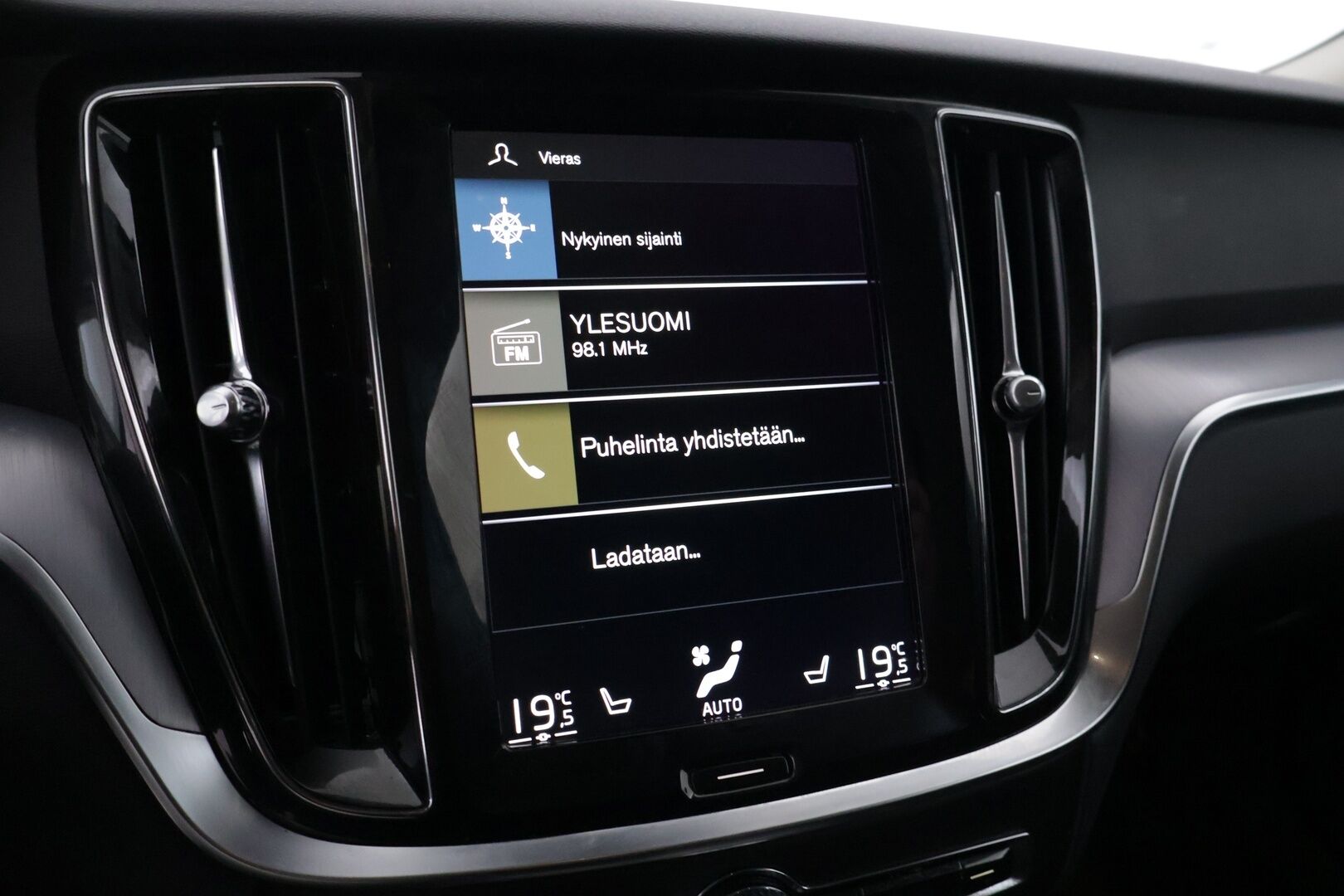 Volvo V60 Cross Country 2022 B4 AWD D-MHEV Edition aut - | ACC | LED | Webasto | Pilot Assist | CarPlay | Kamera | Autom.Pitkät | Sähkös. istuimet | Lämm.Ratti | Koukku |