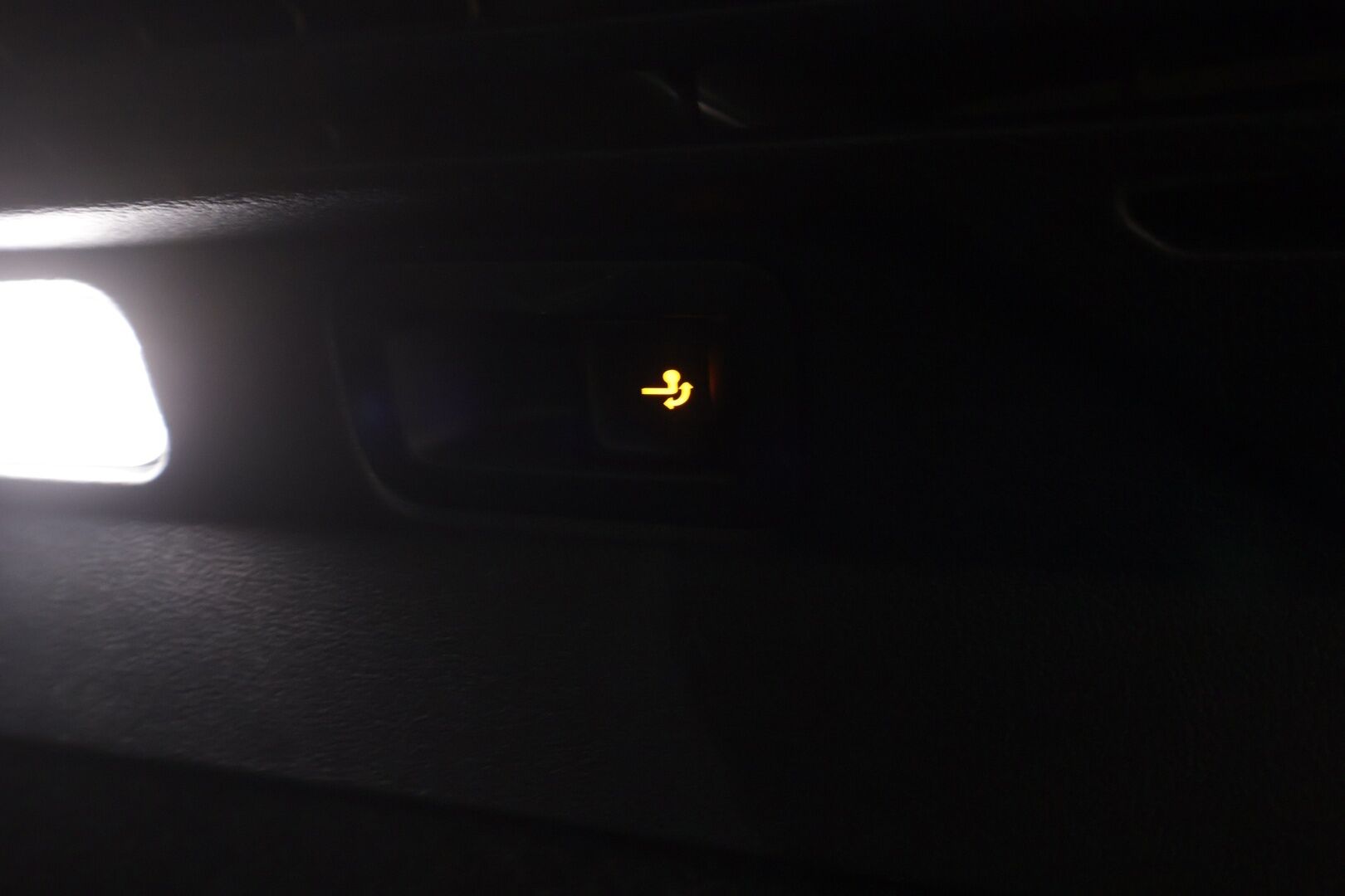 Volkswagen ID.4 2022 Pro Performance 150 kW, akku 77 kWh - | ACC | ILP | Koukku | Puolinahat | Matrix-LED | P.Kamera | Lasikatto | Ratinlämmitys | Keyless | Apple&Anroid | Kahdet Renkaat |