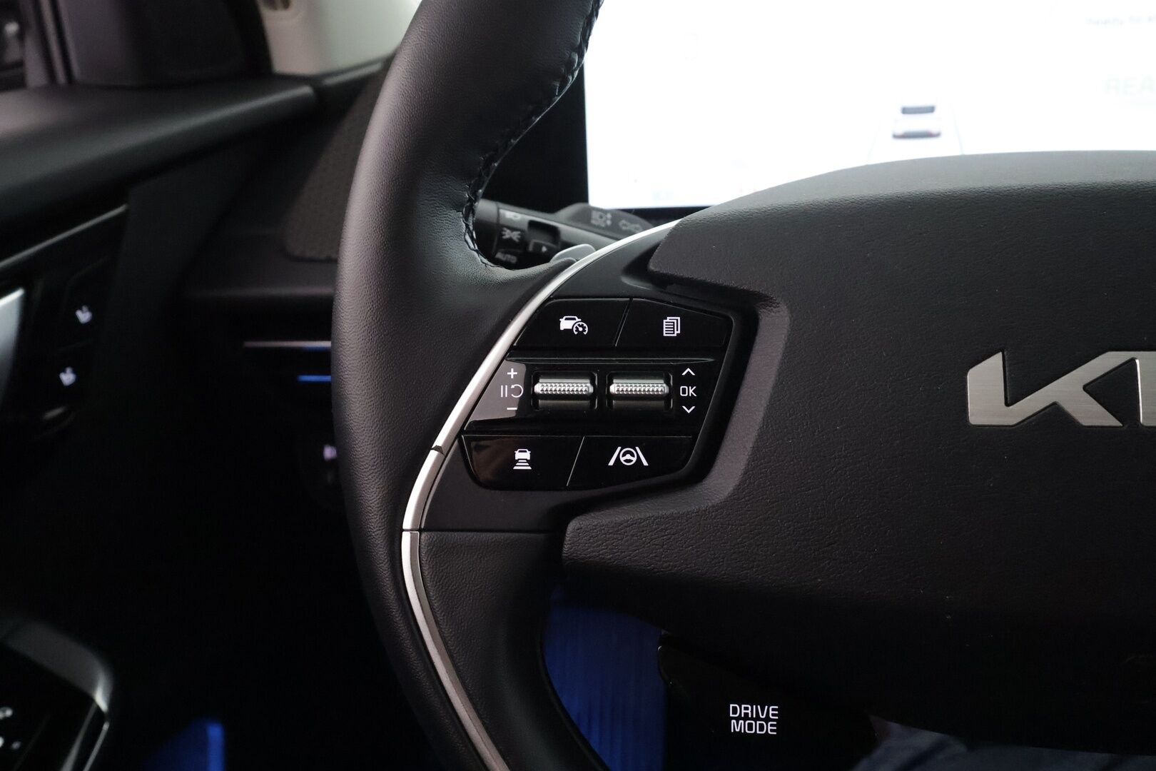 Kia EV6 2022 RWD 77 kWh - | ACC | ILP | 360° | Ilmastoidut relax nahat | Muistipenkki  | Ambient Light | HDA | BSM | CTA | Apple & Android | 2x renkaat aluin | Merkkihuollot | 