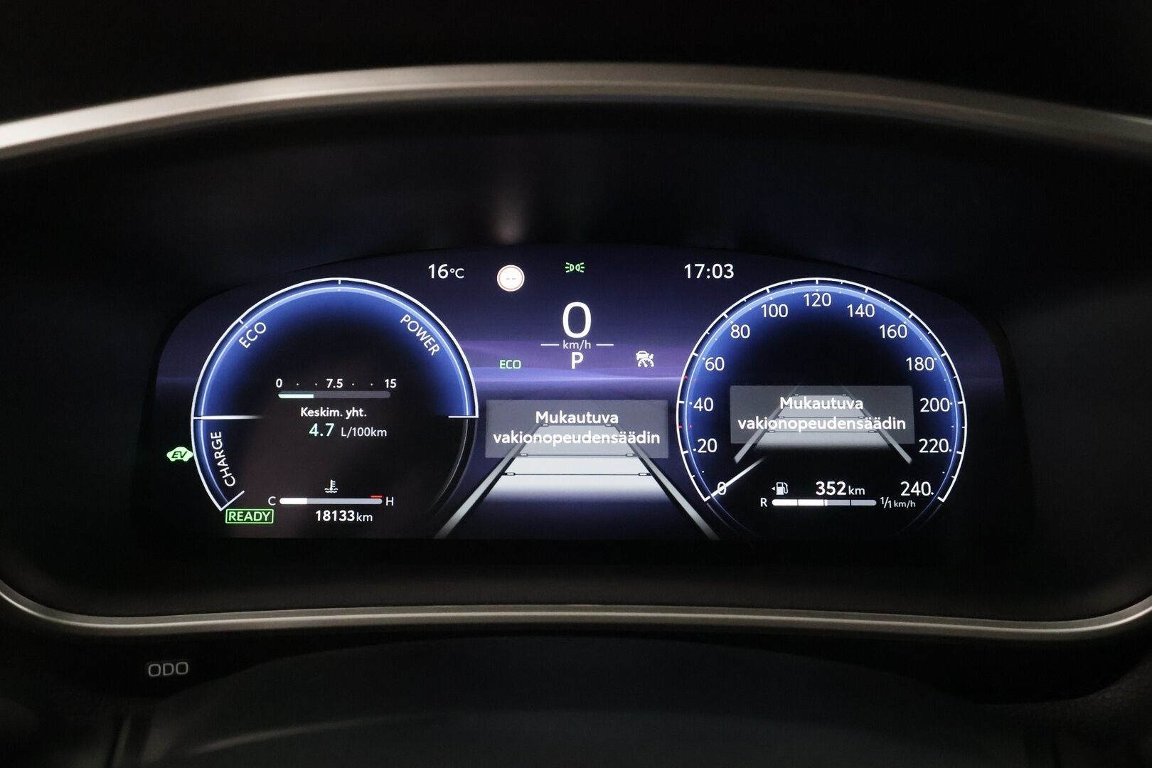 Toyota Corolla Cross 2025 2.0 Hybrid Launch Edition - | Koukku | ACC | LED | P.Kamera | Navi | Kaistavahti | Katveavustin | Keyless | PDA | Digimittaristo | Facelift | Ratinlämmitys | Merkkihuollettu | Suomi-auto | Kahdet renkaat |