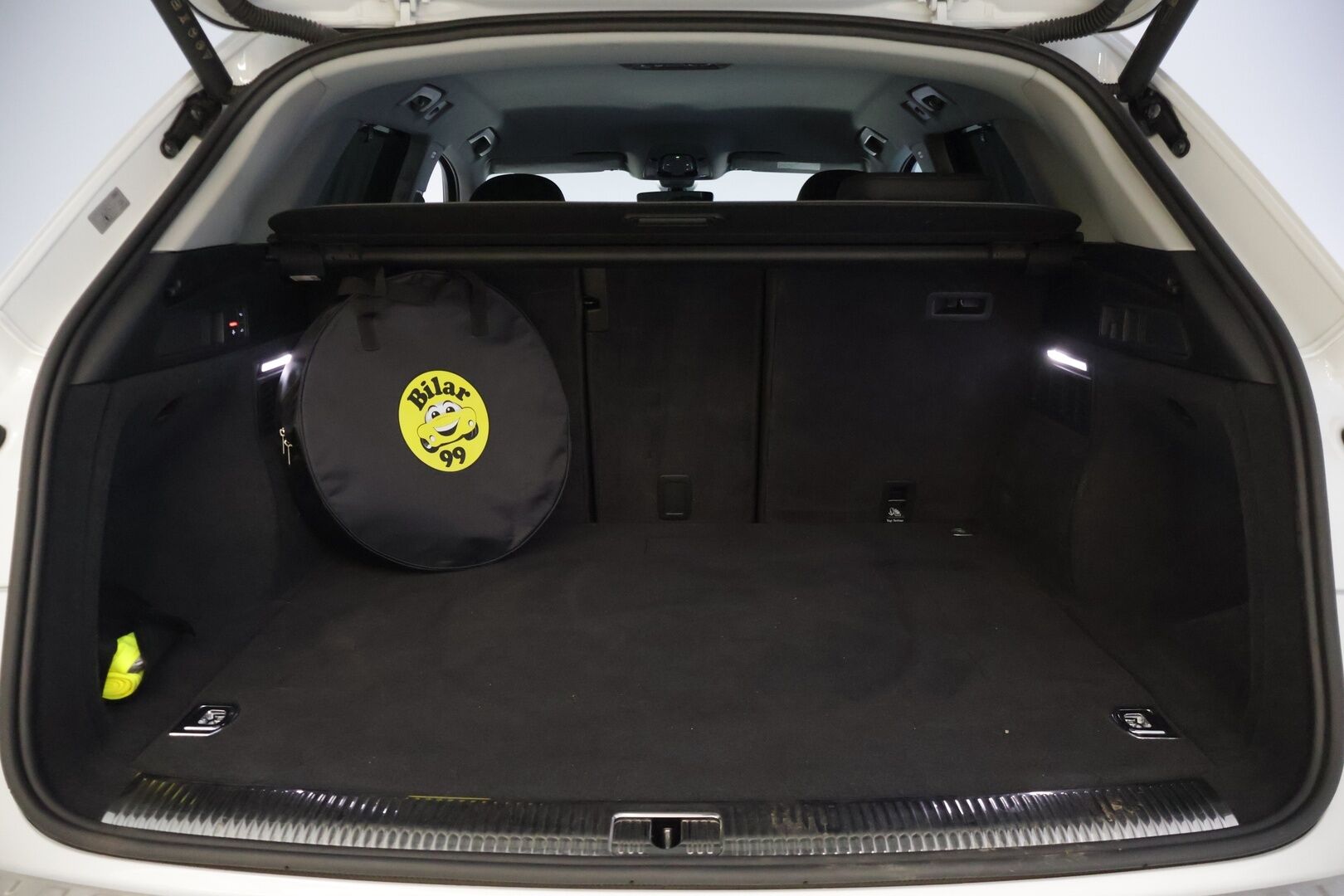 Audi Q5 2022 Advanced 50 TFSI e 220 kW quattro S tronic Electrified Edition - | Facelift | Digimittaristo | Ilma-alusta | Vetokoukku | Ilma-alusta | Matrix- LED | Nahkasisusta | Tutkat | 2x renkaat & vanteet |