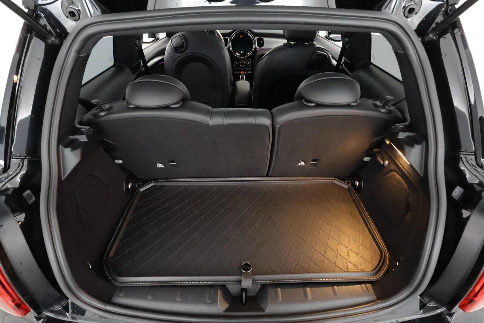 Mini COOPER S 2022 John Cooper Works 2.0 Turbo Hatchback - | Facelift | H&K | Panorama | HUD | Sporttipenkit | P.Kamera | Adapt.alusta | Comfort Access | Nahkasisusta | Apple CarPlay |